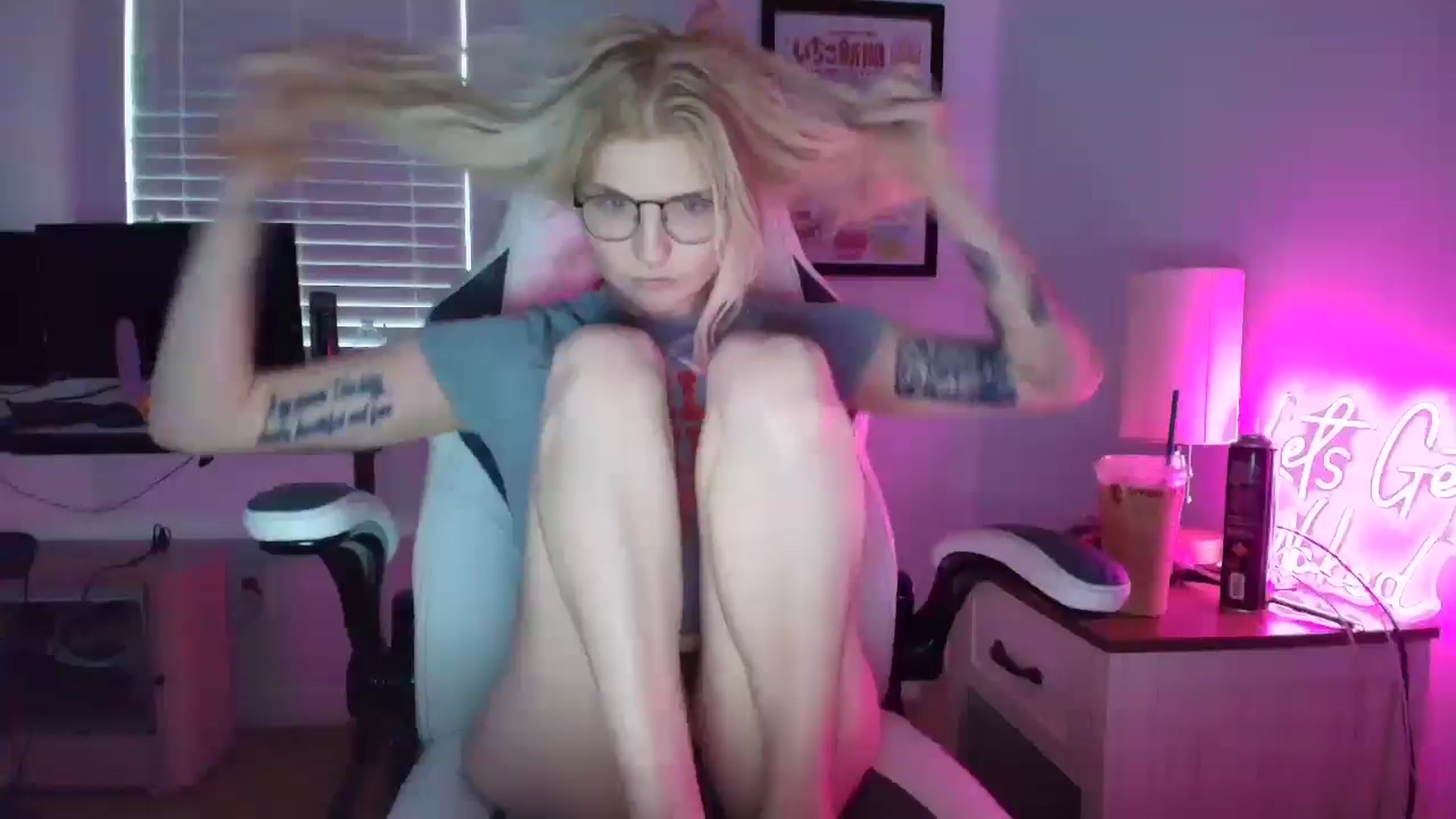 Gallery image thumbnail from DuckChan0's myfreecams stream on, 03/26/2025, 13:46 image 1 of 20