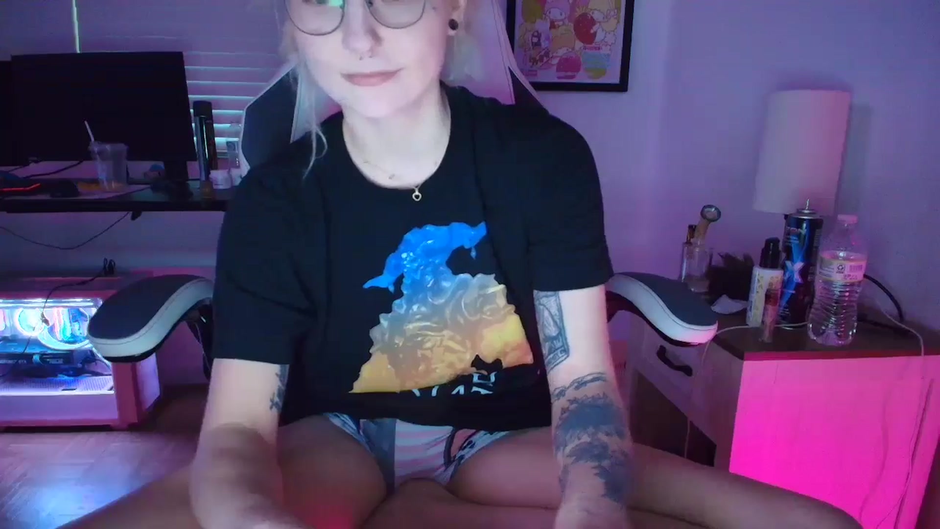 Gallery image thumbnail from DuckChan0's myfreecams stream on, 03/27/2025, 24:02 image 8 of 20
