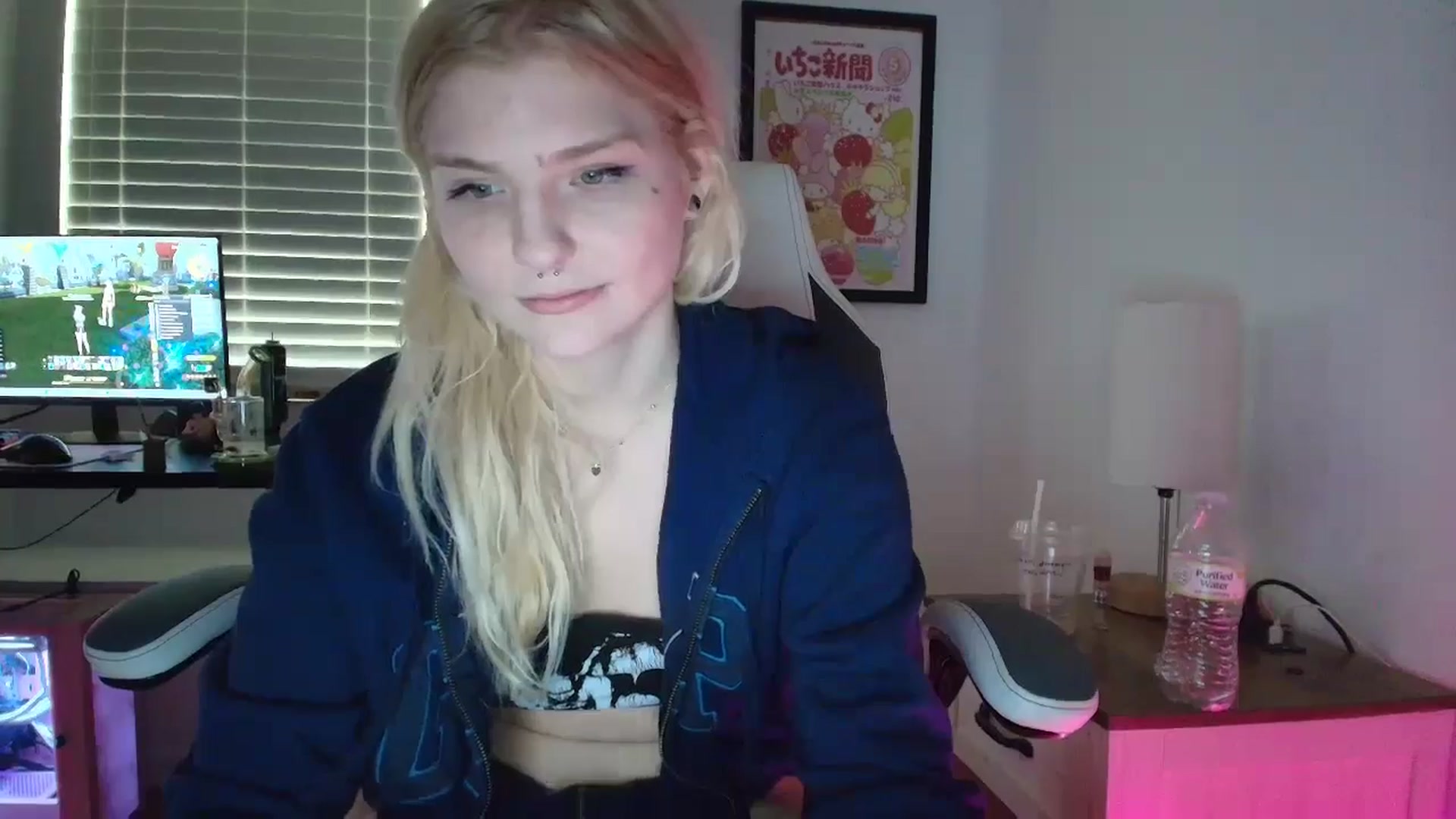 Gallery image thumbnail from DuckChan0's myfreecams stream on, 03/28/2025, 15:16 image 20 of 20