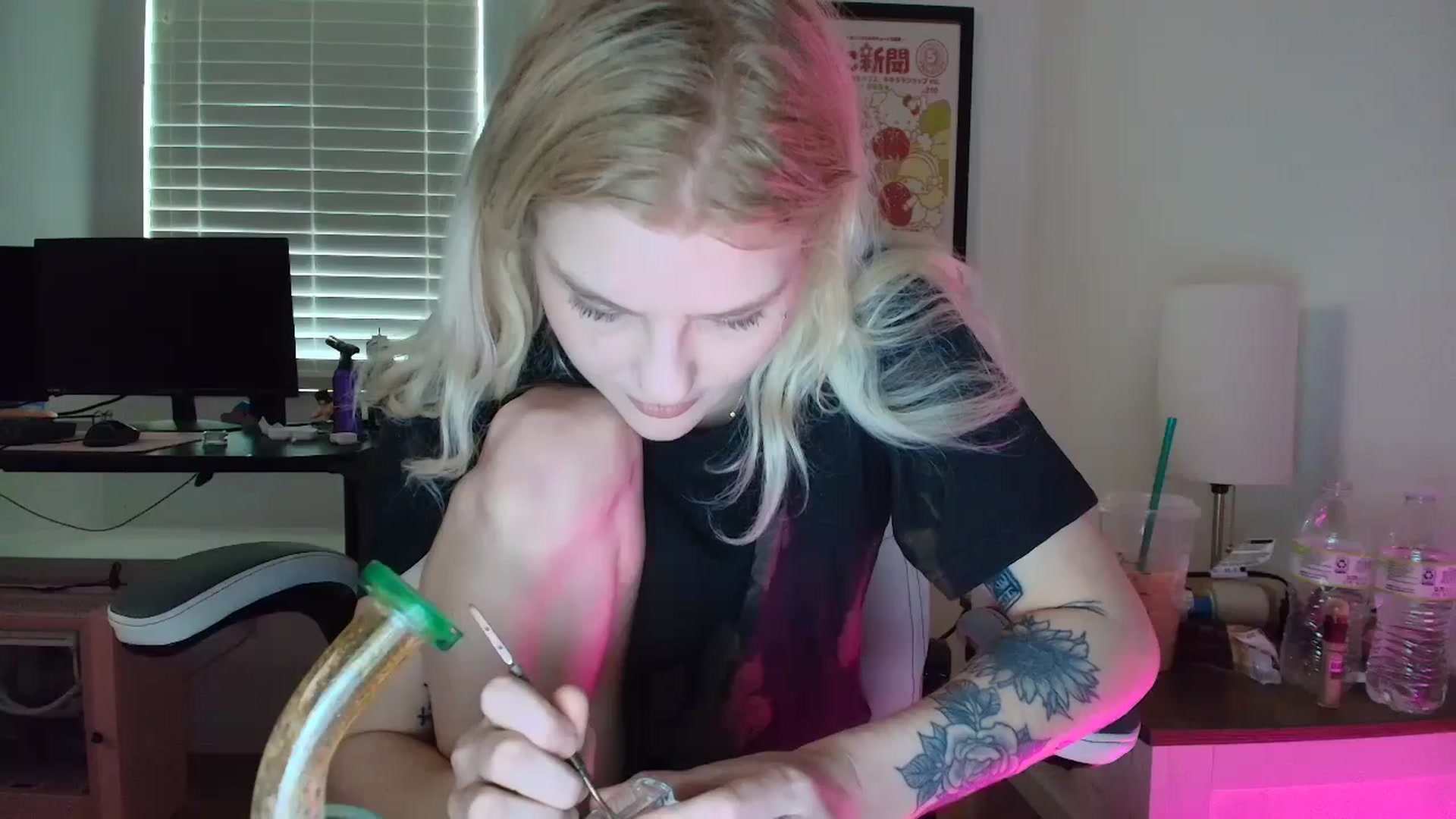 Gallery image thumbnail from DuckChan0's myfreecams stream on, 03/30/2025, 15:19 image 6 of 20