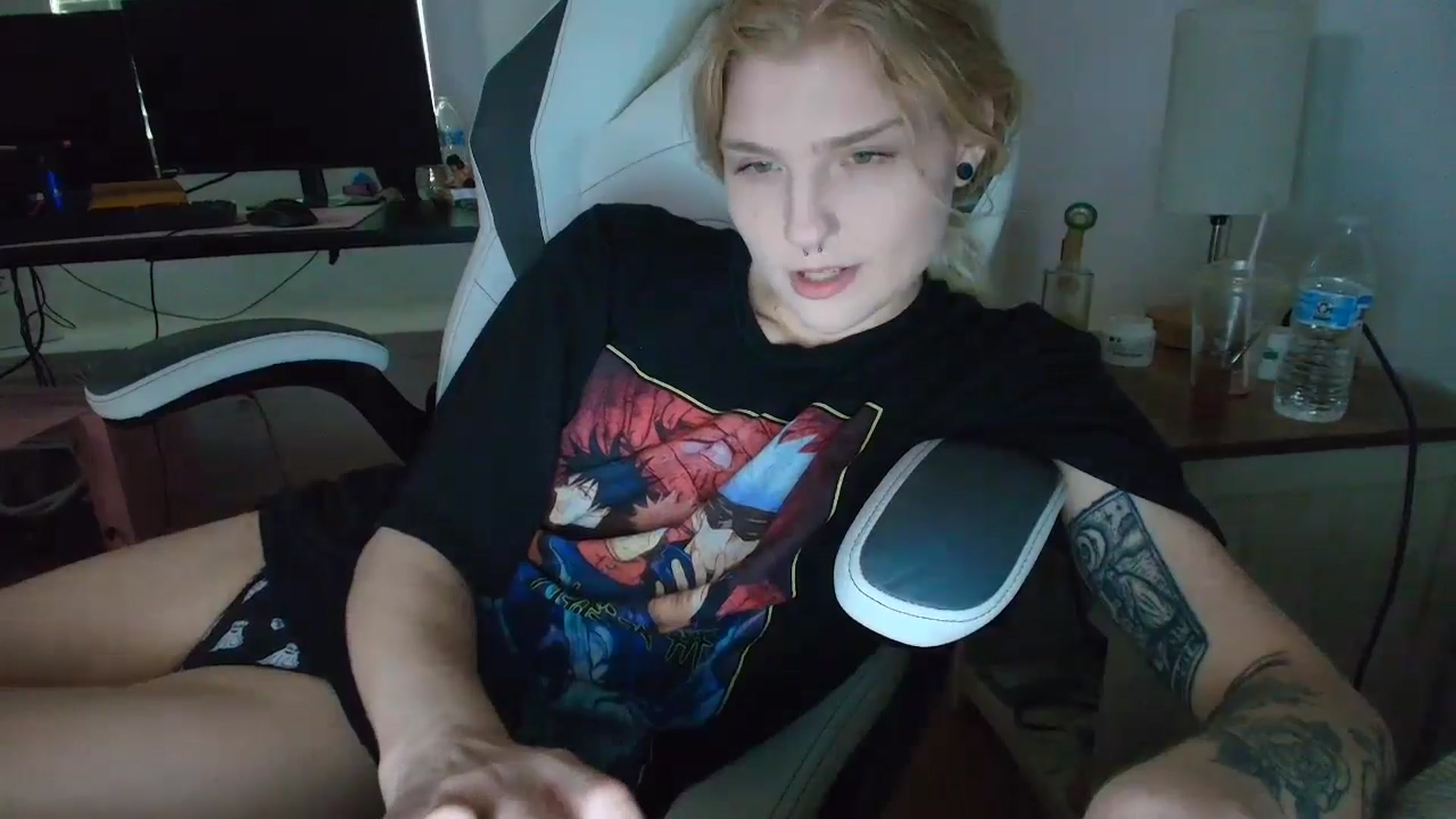 Gallery image thumbnail from DuckChan0's myfreecams stream on, 04/02/2025, 15:26 image 11 of 20