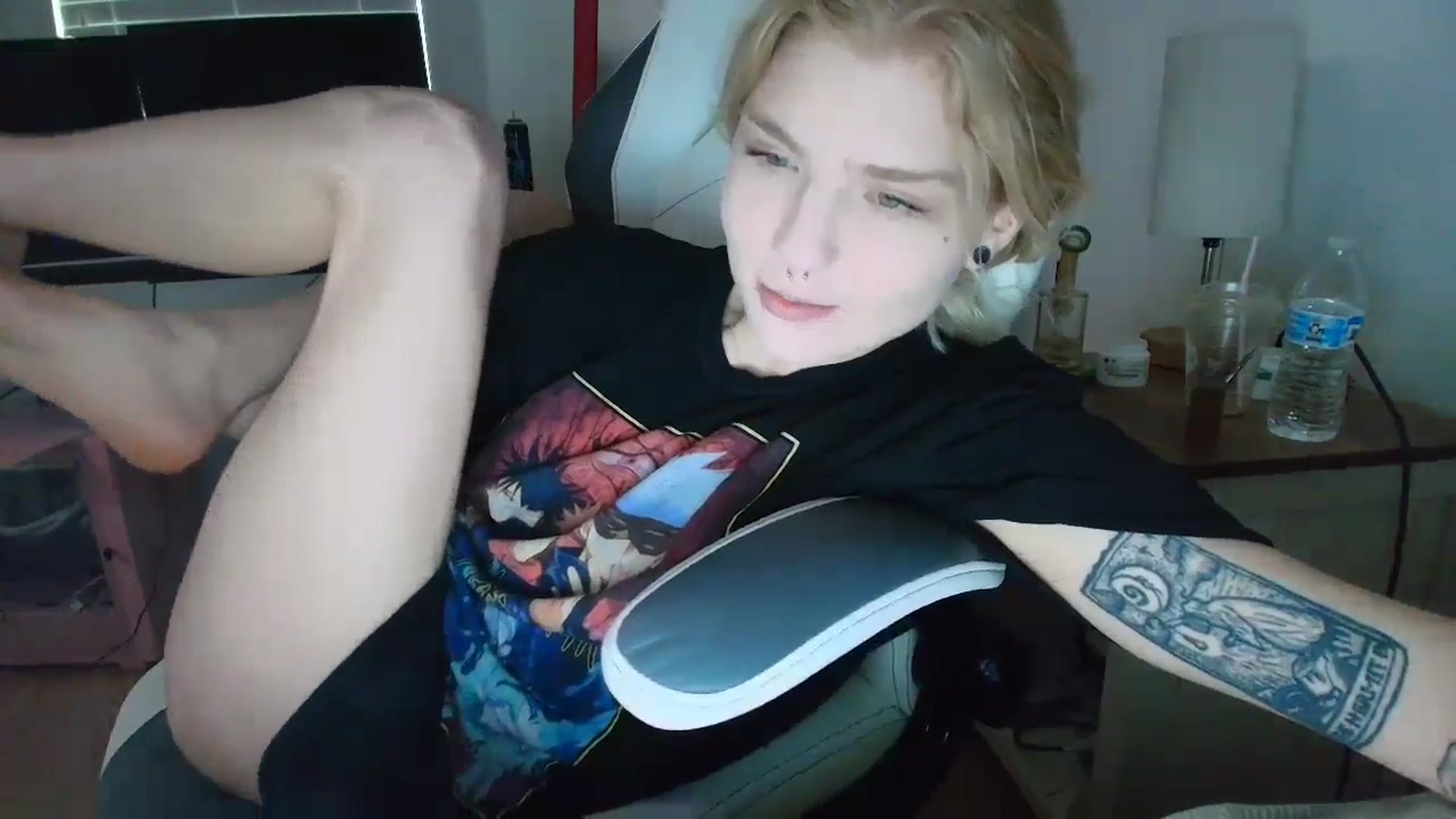 Gallery image thumbnail from DuckChan0's myfreecams stream on, 04/02/2025, 15:26 image 8 of 20