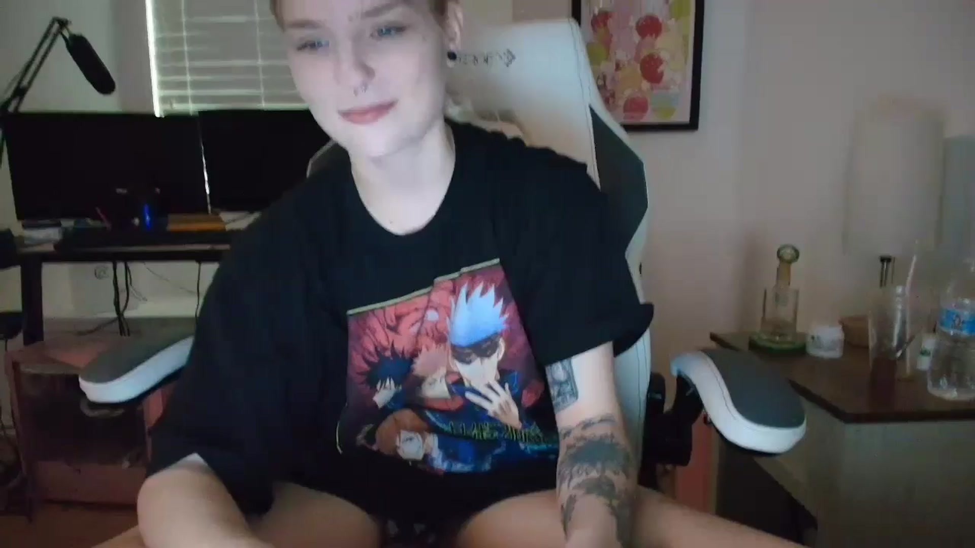 Gallery image thumbnail from DuckChan0's myfreecams stream on, 04/02/2025, 15:26 image 2 of 20