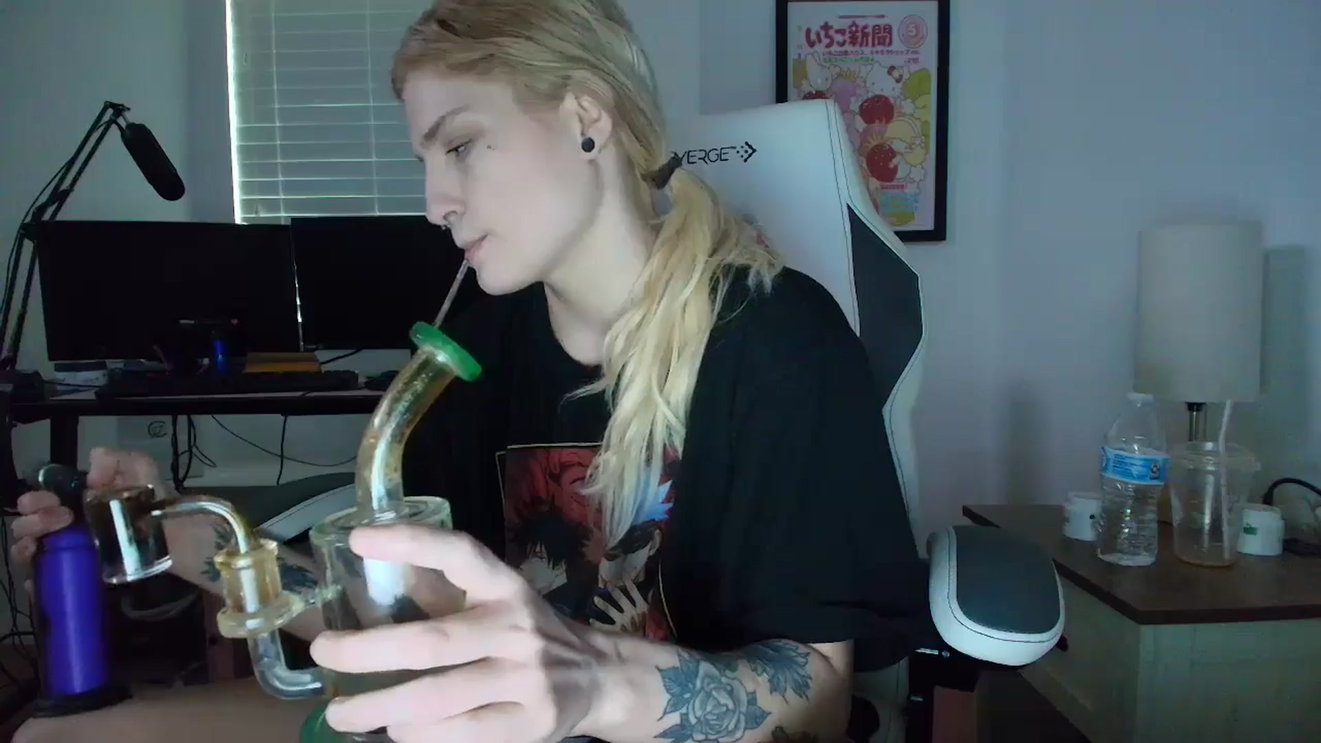 Gallery image thumbnail from DuckChan0's myfreecams stream on, 04/02/2025, 15:57 image 3 of 20