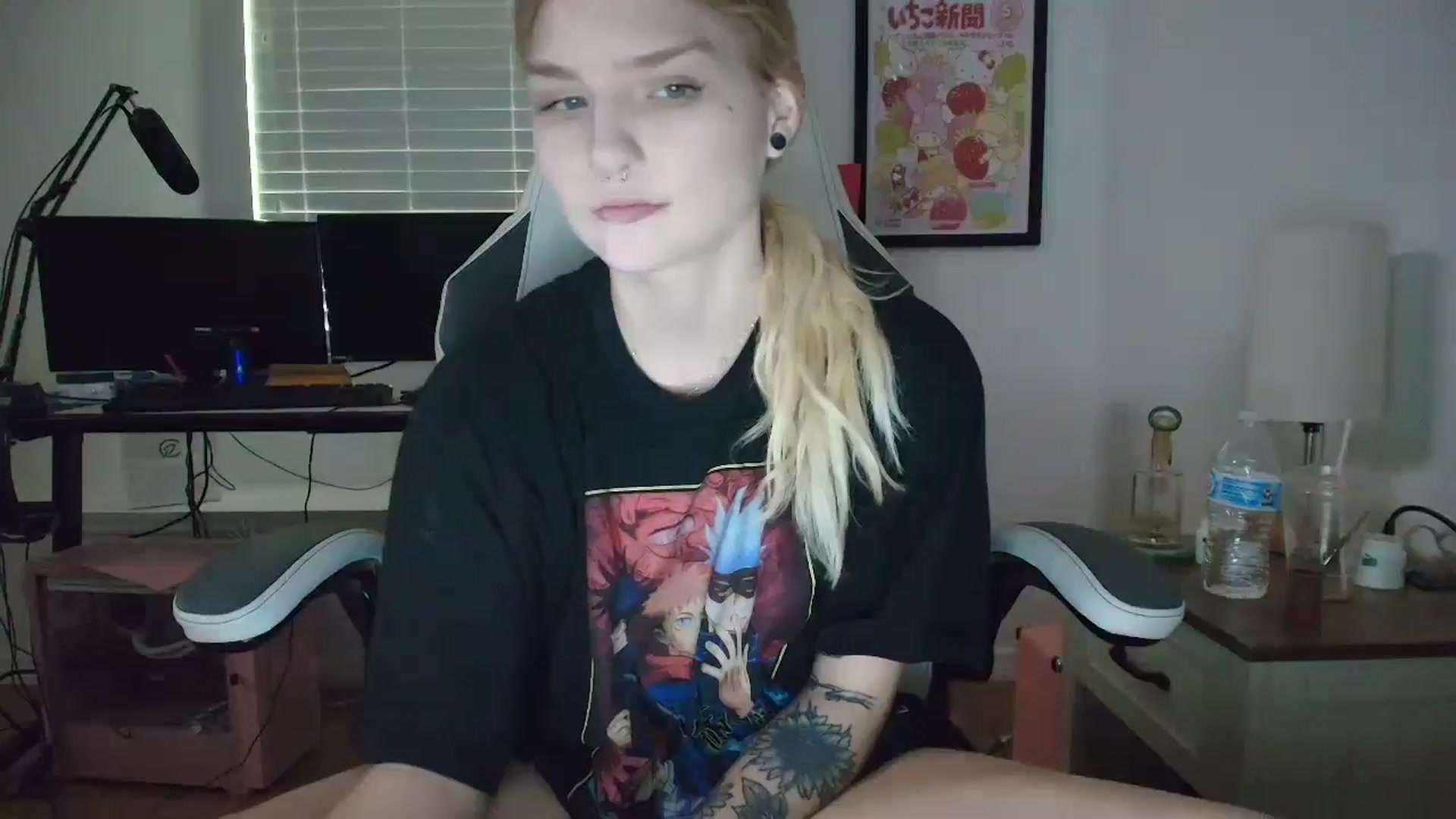 Gallery image thumbnail from DuckChan0's myfreecams stream on, 04/02/2025, 15:57 image 1 of 20
