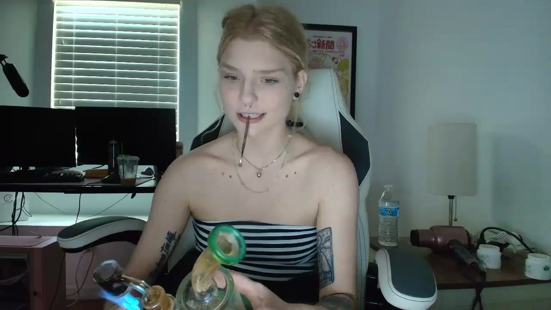 Gallery image thumbnail from DuckChan0's myfreecams stream on, 04/04/2025, 14:34 image 13 of 20