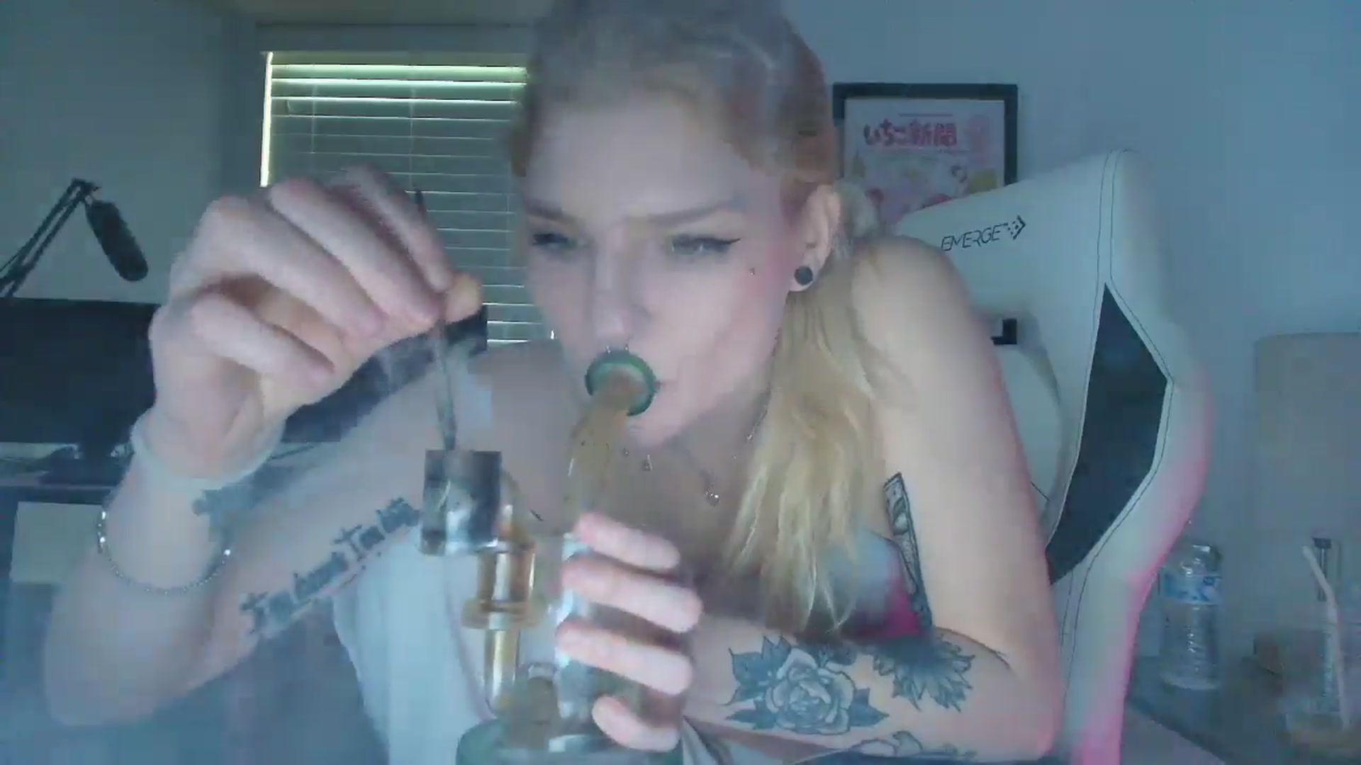Gallery image thumbnail from DuckChan0's myfreecams stream on, 04/08/2025, 14:36 image 5 of 20