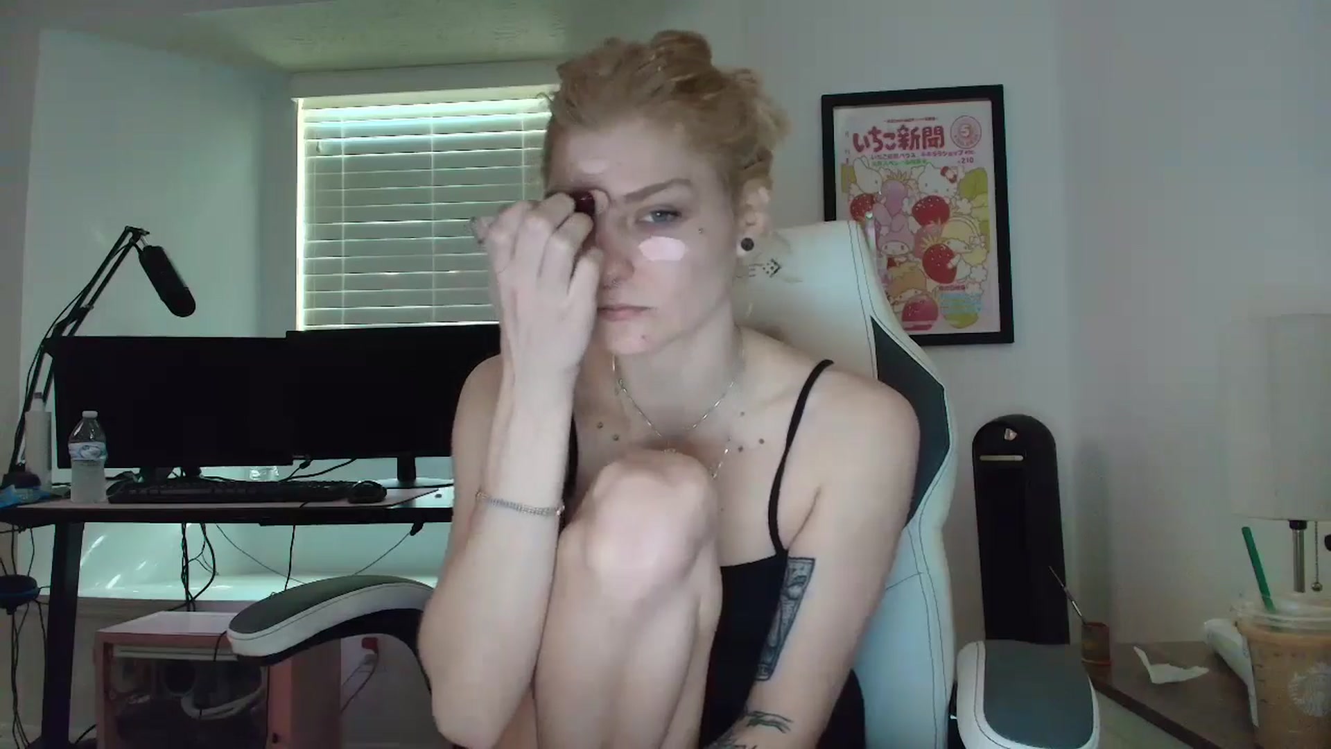 Gallery image thumbnail from DuckChan0's myfreecams stream on, 04/09/2025, 13:50 image 2 of 20