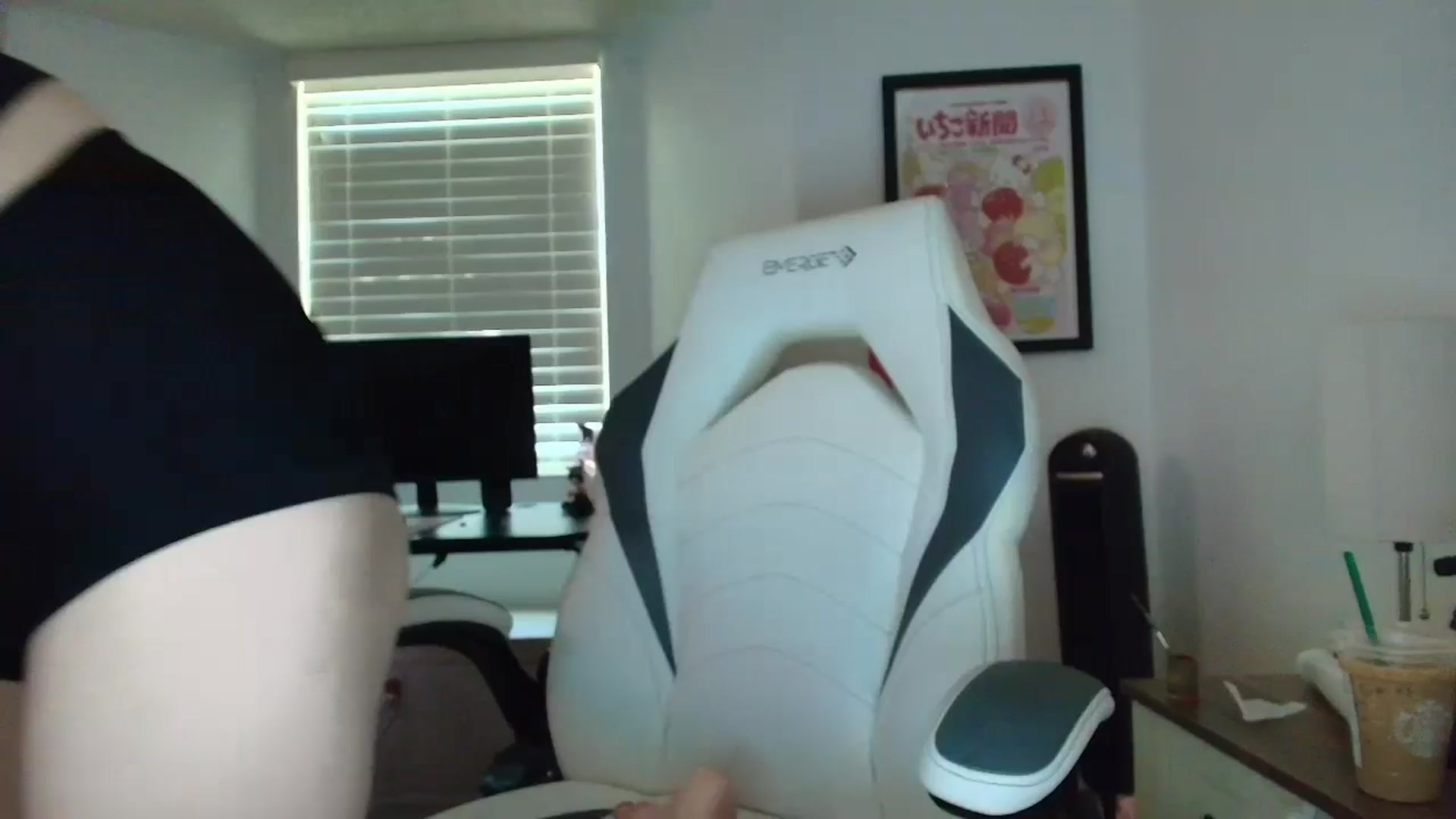Gallery image thumbnail from DuckChan0's myfreecams stream on, 04/09/2025, 13:50 image 1 of 20