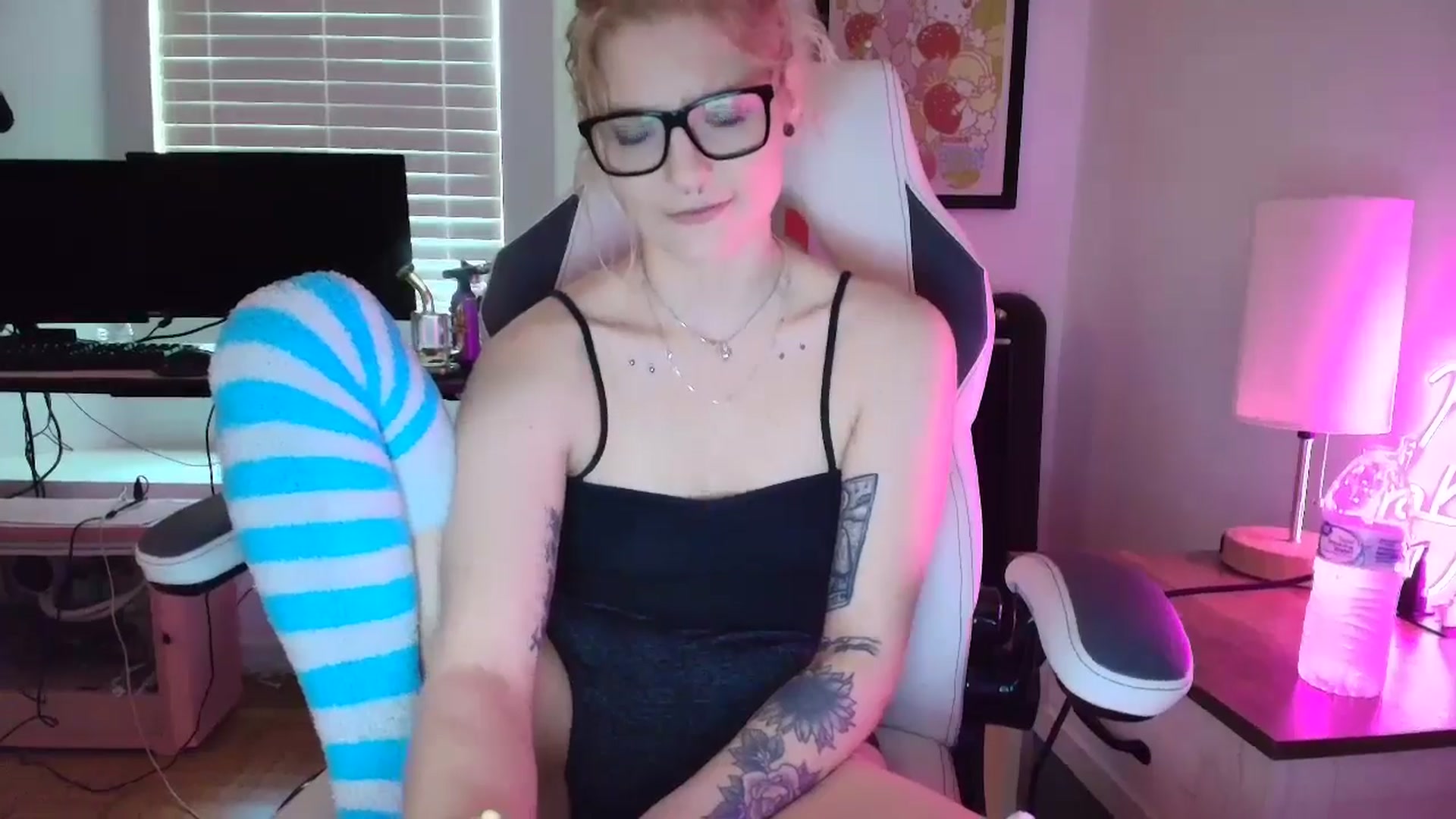 Gallery image thumbnail from DuckChan0's myfreecams stream on, 04/10/2025, 16:03 image 10 of 20