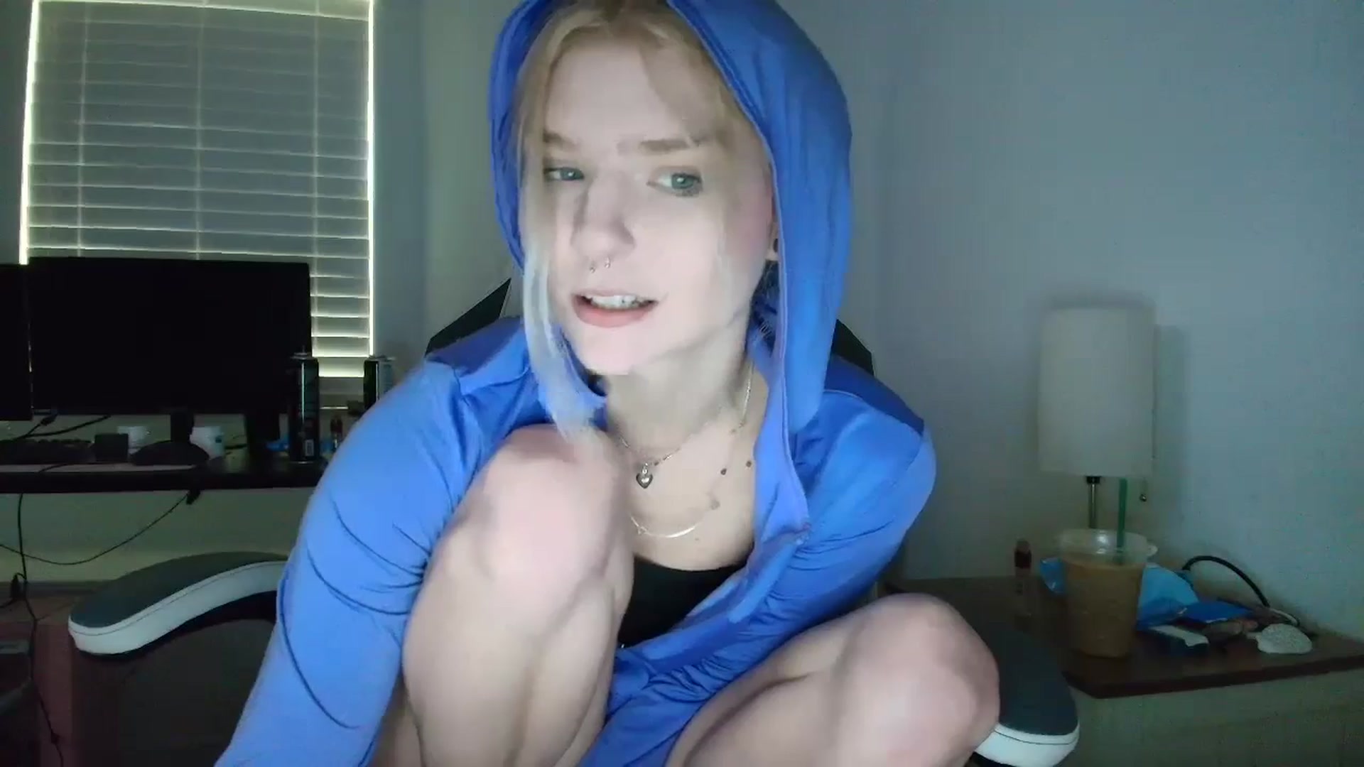 Gallery image thumbnail from DuckChan0's myfreecams stream on, 04/11/2025, 14:44 image 2 of 20
