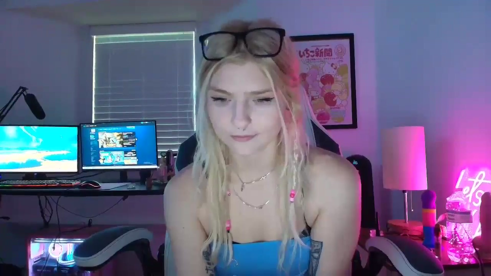 Gallery image thumbnail from DuckChan0's myfreecams stream on, 04/13/2025, 21:41 image 19 of 20