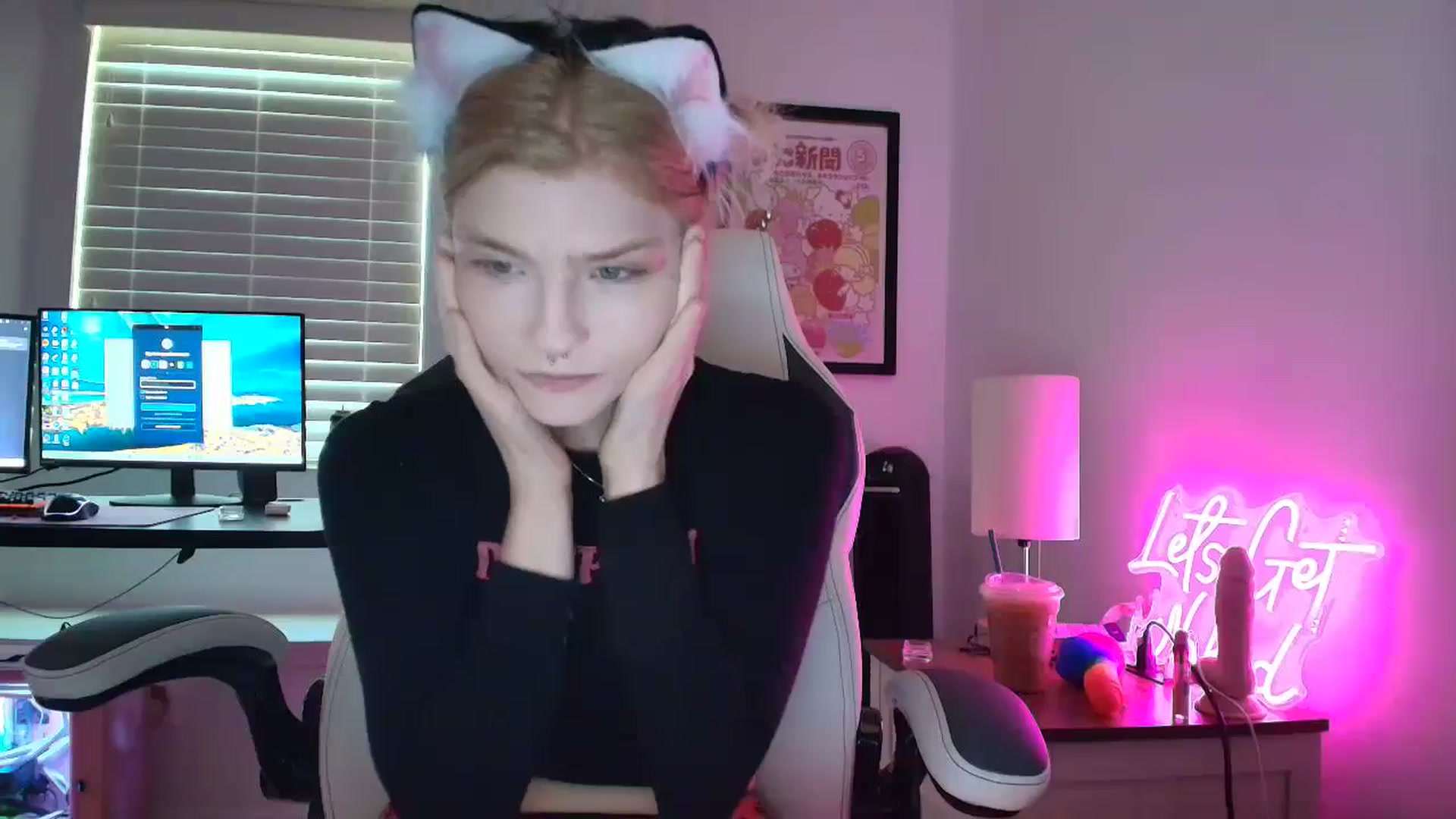 Gallery image thumbnail from DuckChan0's myfreecams stream on, 04/14/2025, 14:58 image 1 of 20