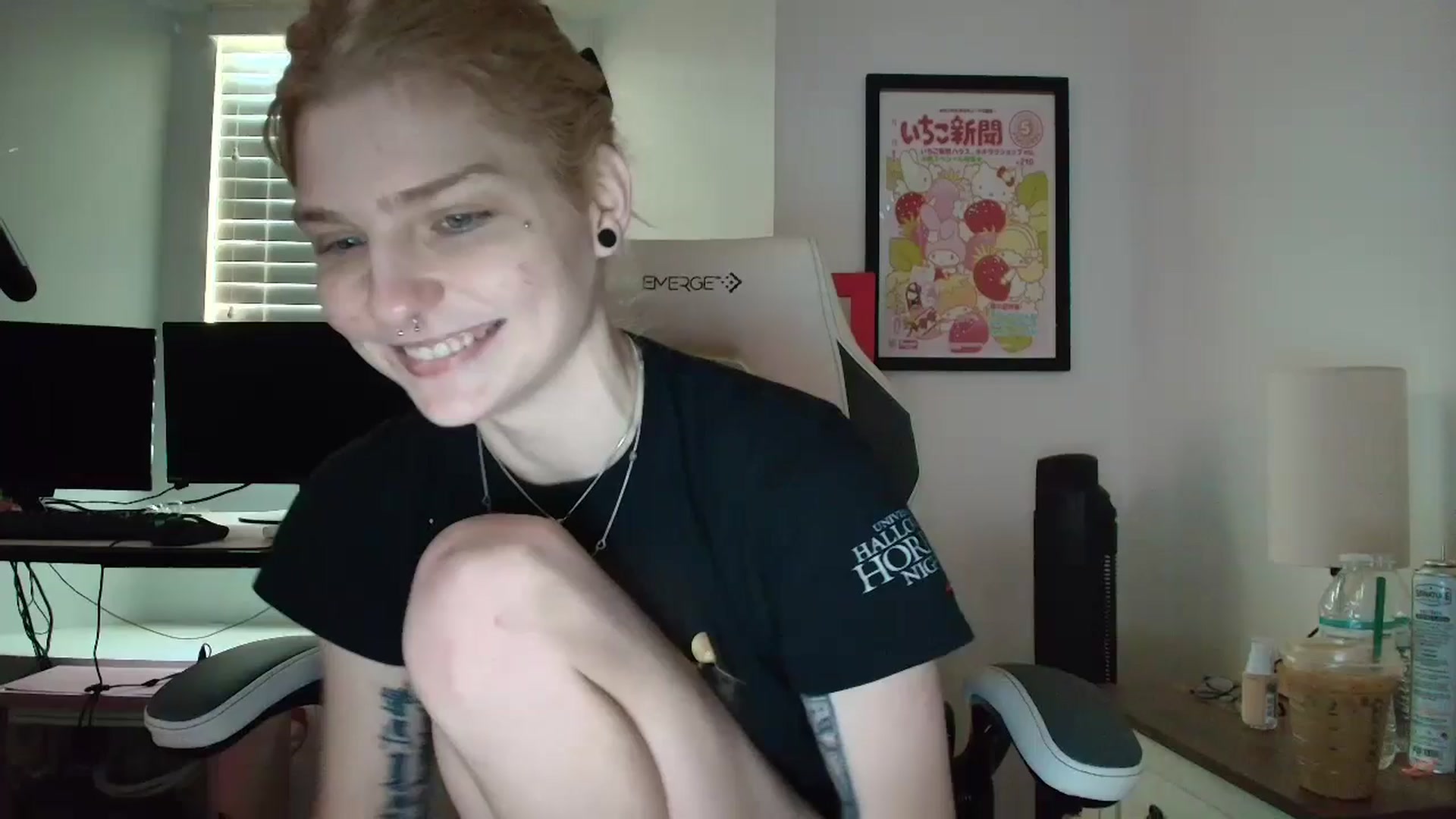 Gallery image thumbnail from DuckChan0's myfreecams stream on, 04/16/2025, 13:17 image 1 of 20