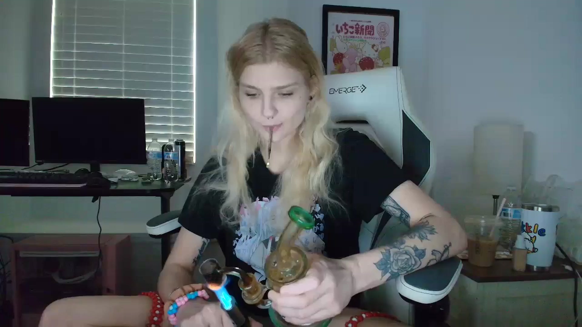 Gallery image thumbnail from DuckChan0's myfreecams stream on, 04/22/2025, 13:58 image 4 of 20