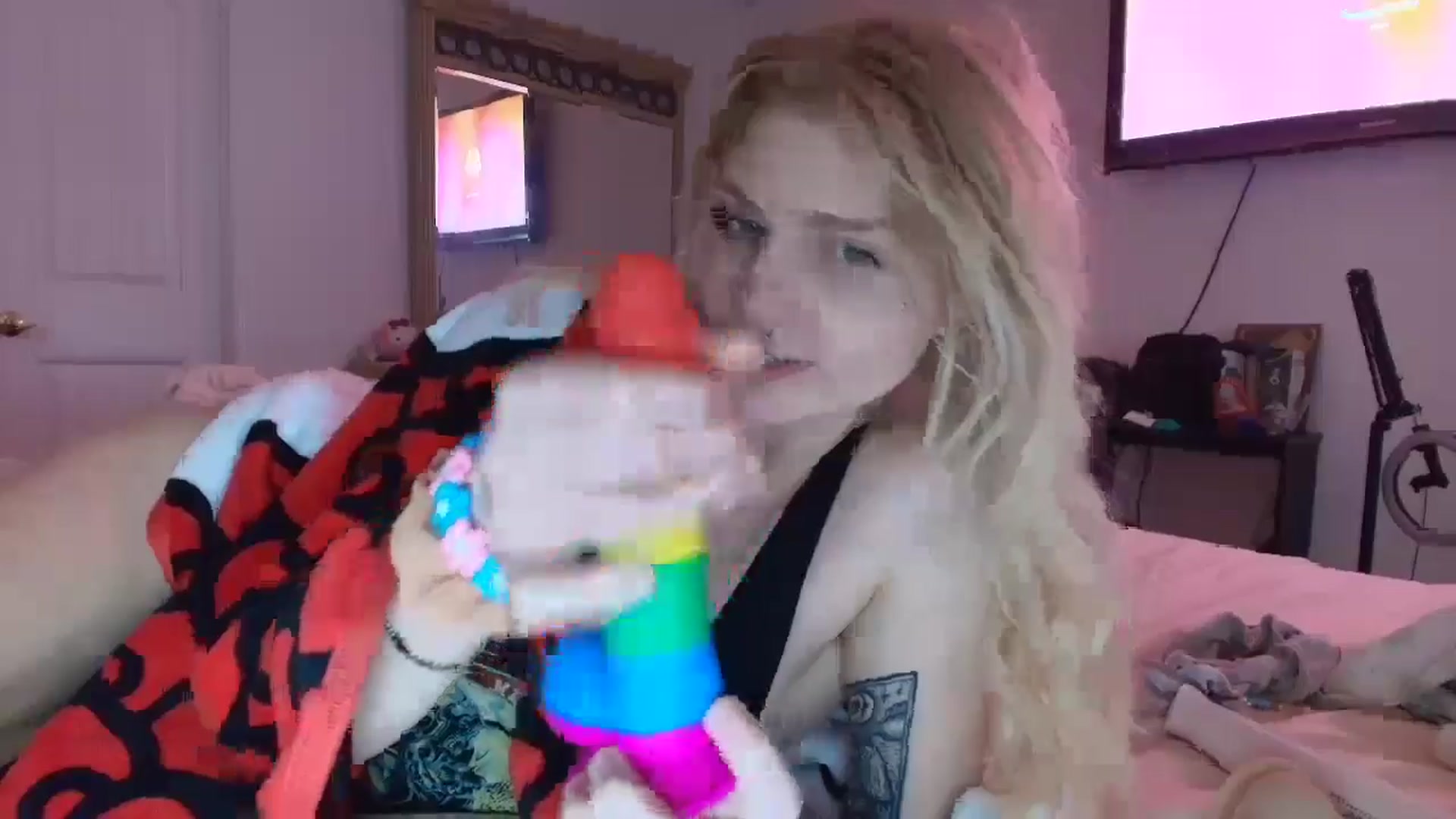 Gallery image thumbnail from DuckChan0's myfreecams stream on, 04/23/2025, 14:25 image 10 of 20