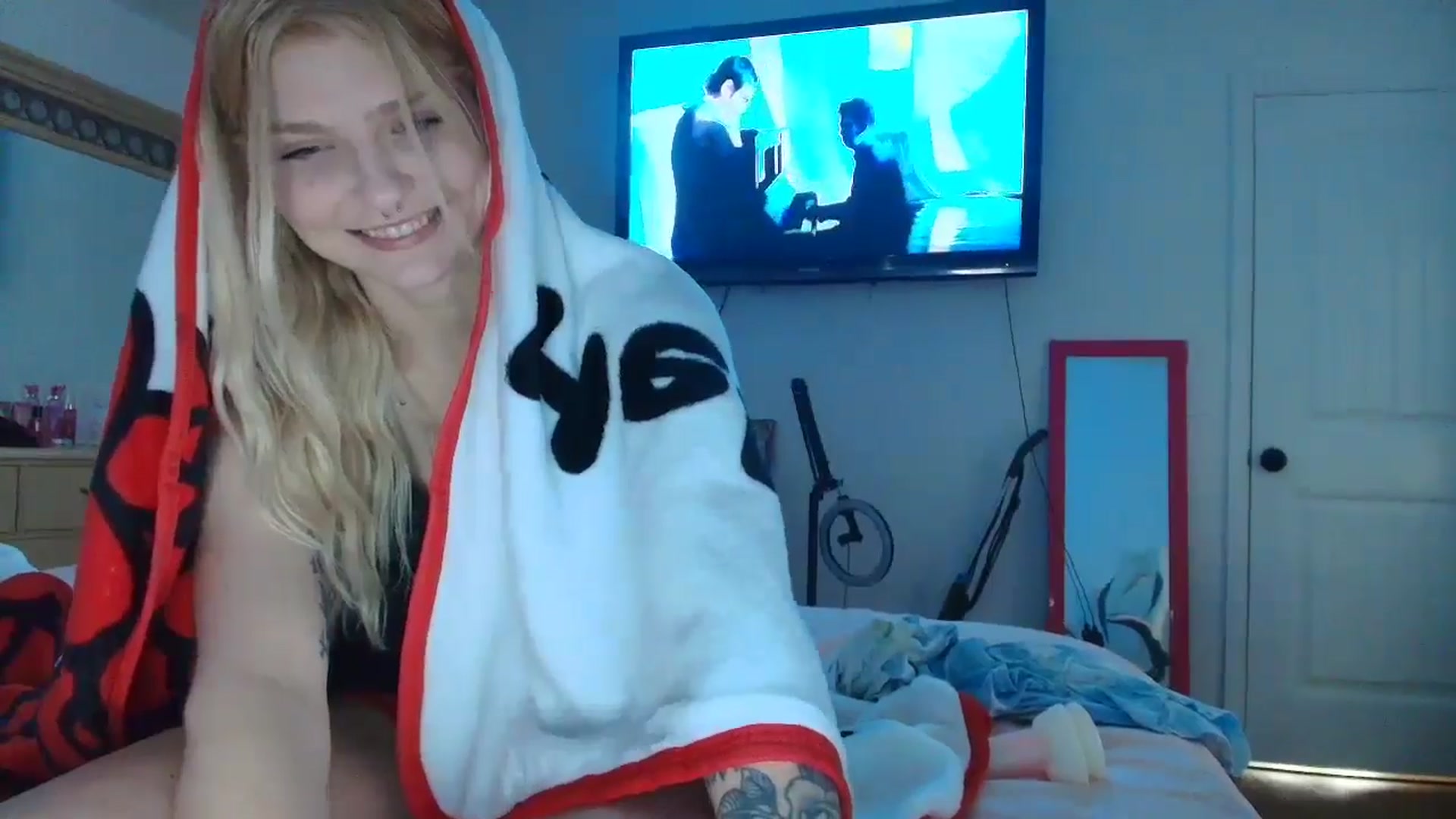 Gallery image thumbnail from DuckChan0's myfreecams stream on, 04/23/2025, 14:25 image 17 of 20