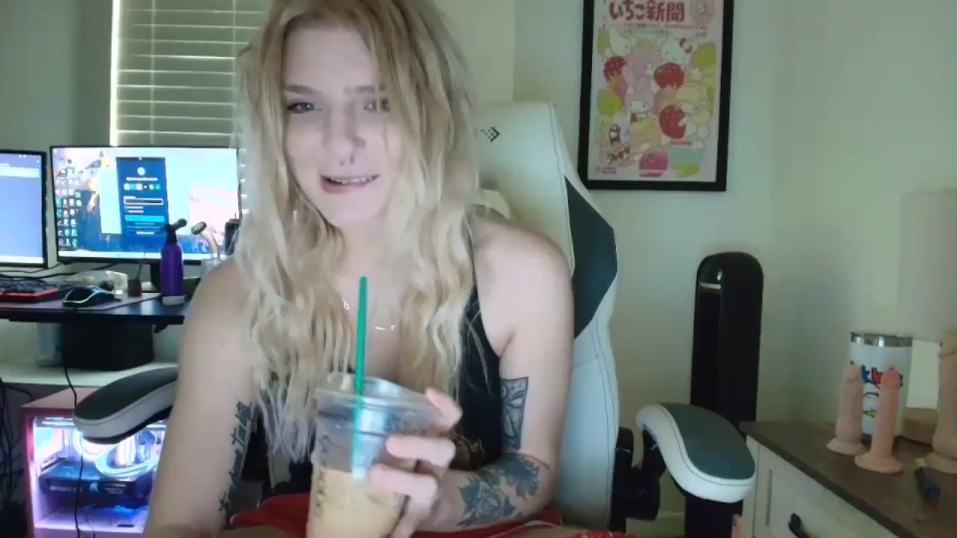 Gallery image thumbnail from DuckChan0's myfreecams stream on, 04/23/2025, 14:25 image 1 of 20