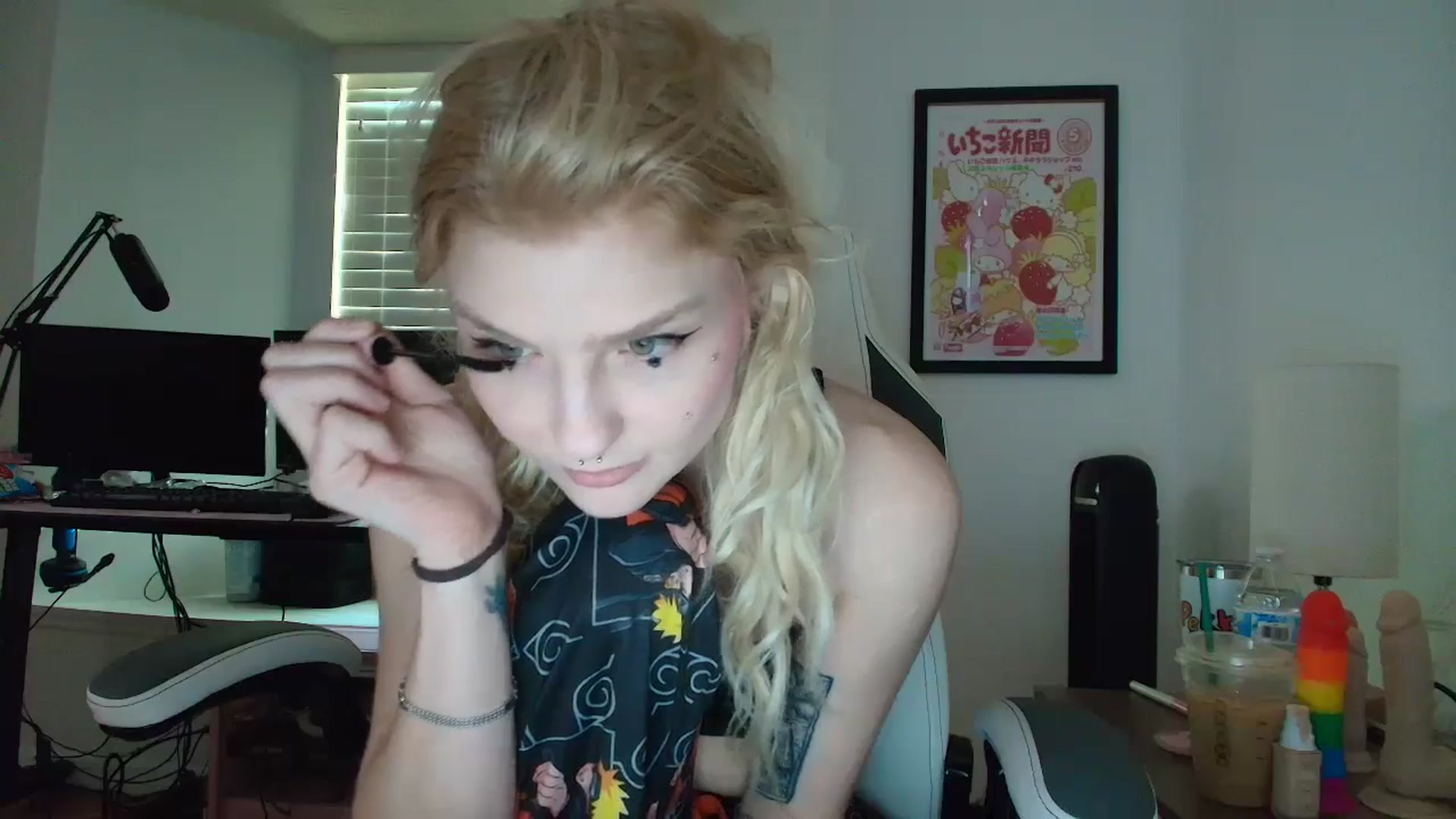Gallery image thumbnail from DuckChan0's myfreecams stream on, 04/24/2025, 13:29 image 4 of 20