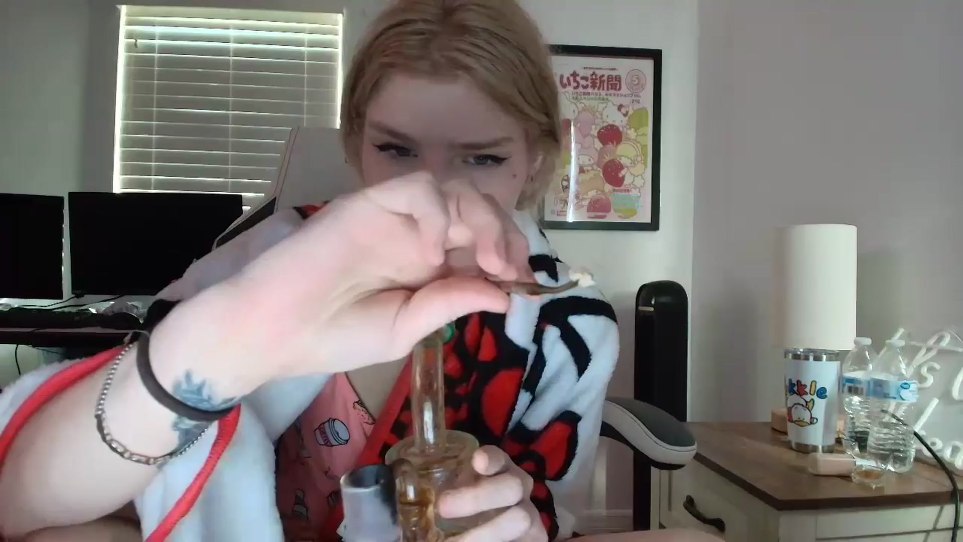 Gallery image thumbnail from DuckChan0's myfreecams stream on, 04/25/2025, 13:32 image 1 of 20