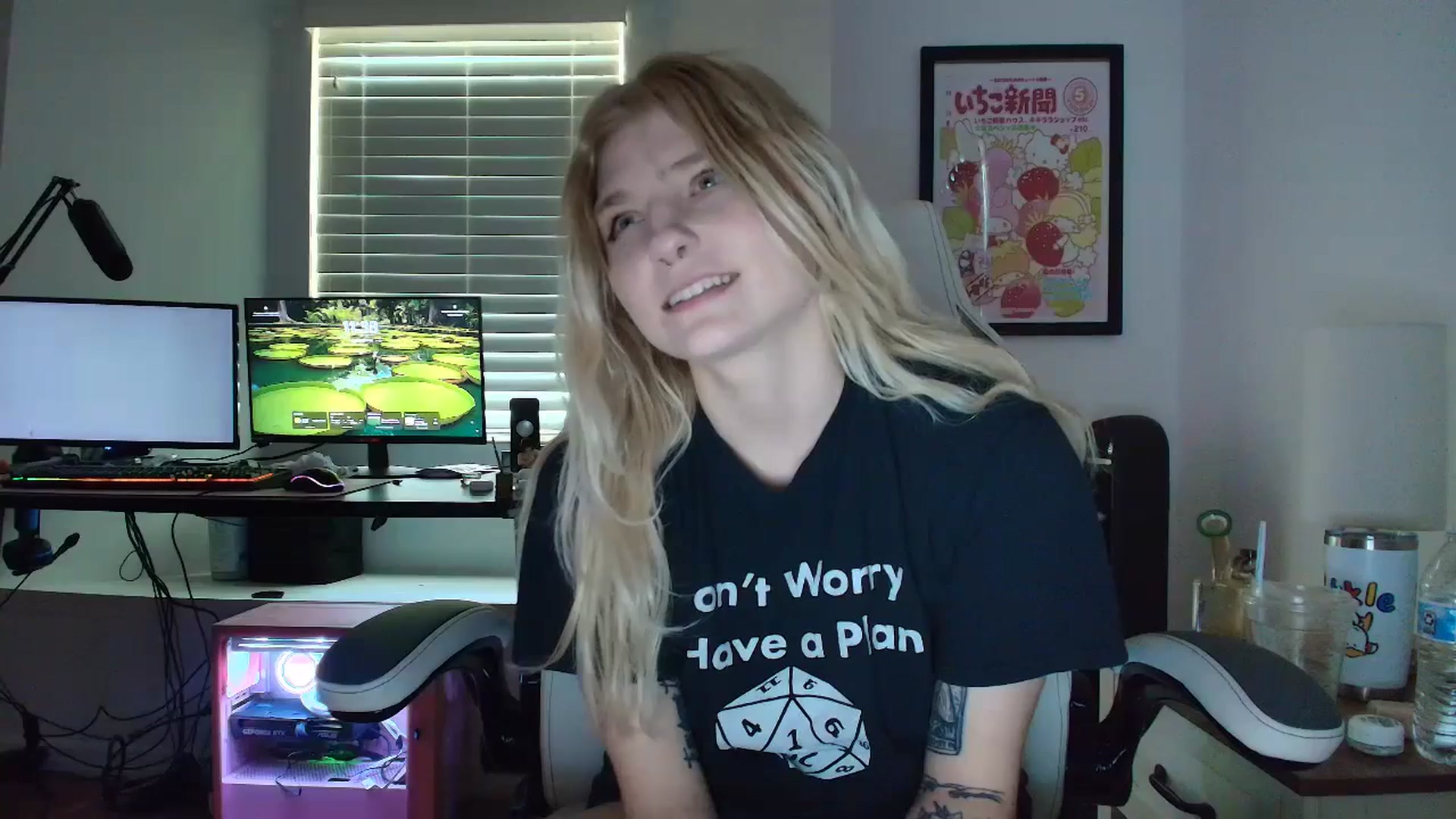 Gallery image thumbnail from DuckChan0's myfreecams stream on, 04/25/2025, 16:14 image 12 of 20