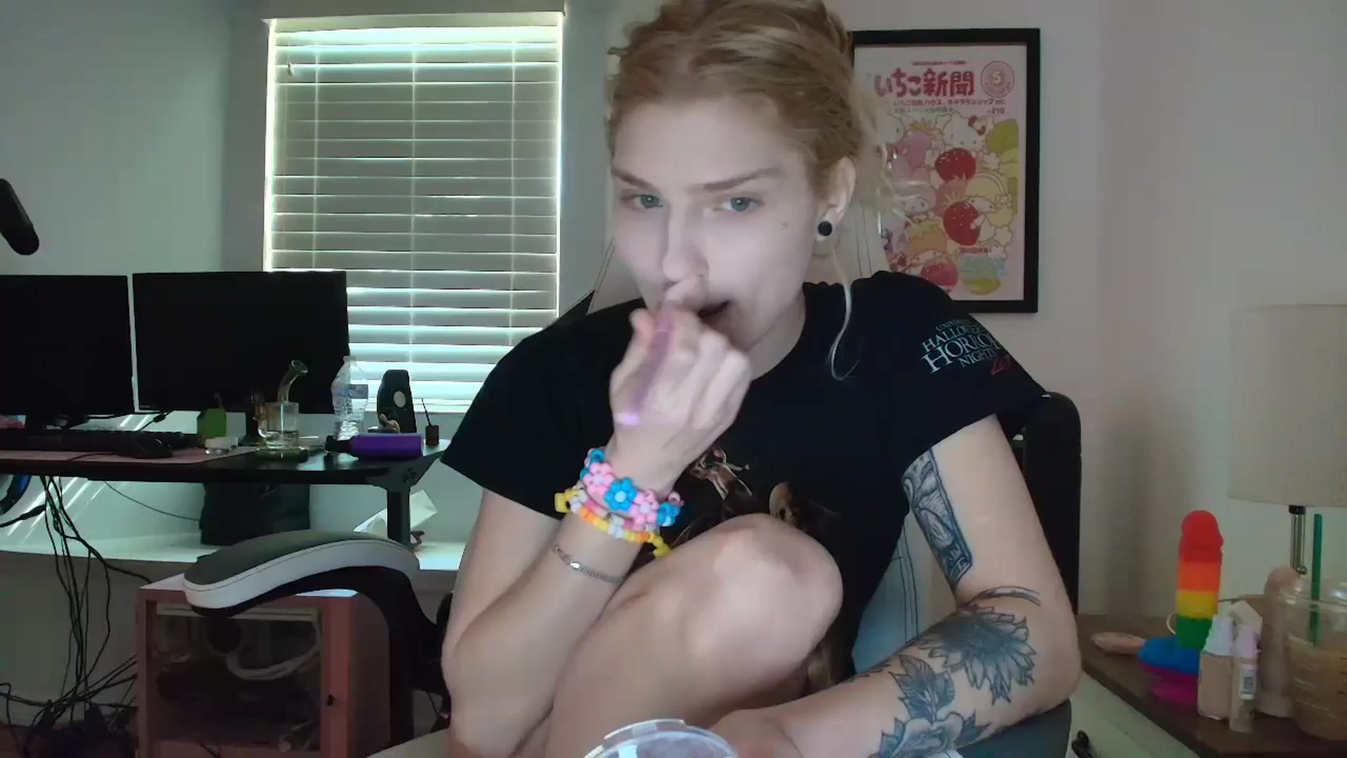 Gallery image thumbnail from DuckChan0's myfreecams stream on, 04/28/2025, 14:44 image 1 of 20
