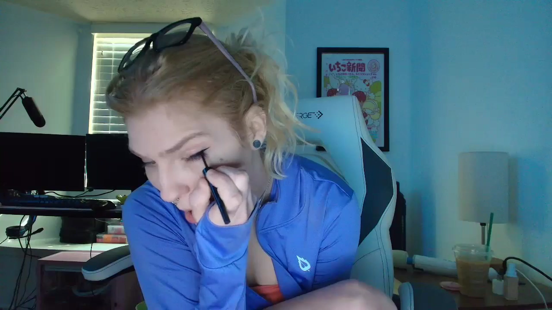 Gallery image thumbnail from DuckChan0's myfreecams stream on, 04/30/2025, 13:58 image 7 of 20