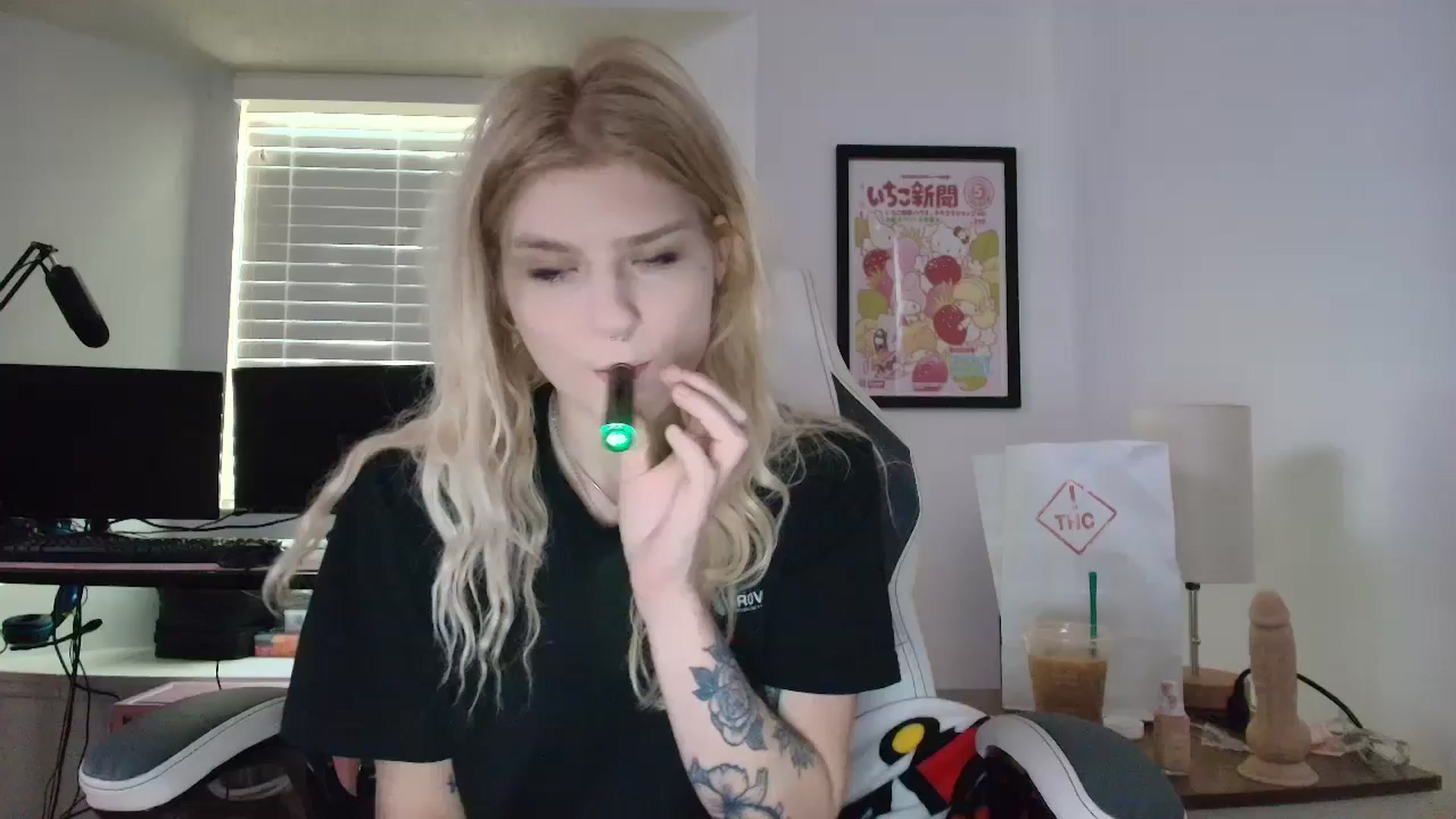 Gallery image thumbnail from DuckChan0's myfreecams stream on, 05/01/2025, 13:13 image 6 of 20