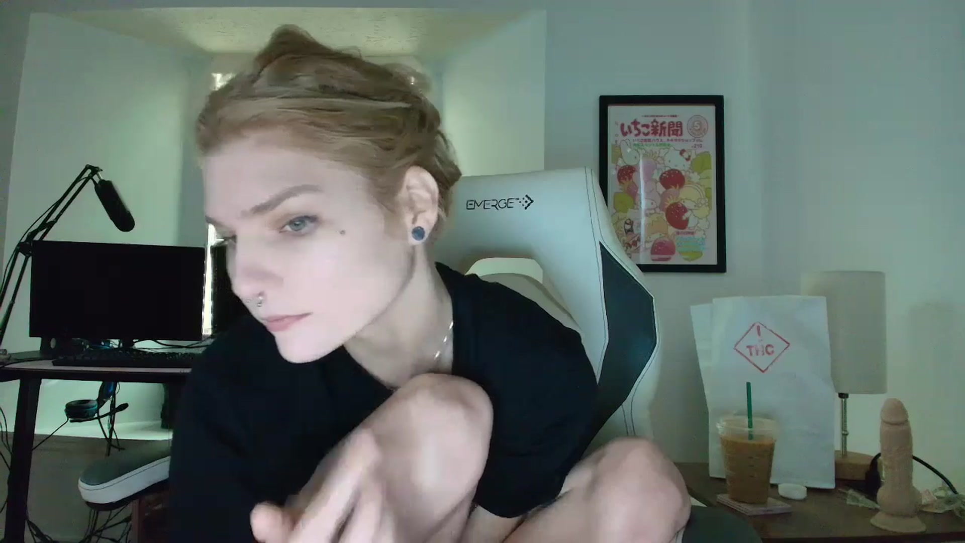 Gallery image thumbnail from DuckChan0's myfreecams stream on, 05/01/2025, 13:13 image 3 of 20