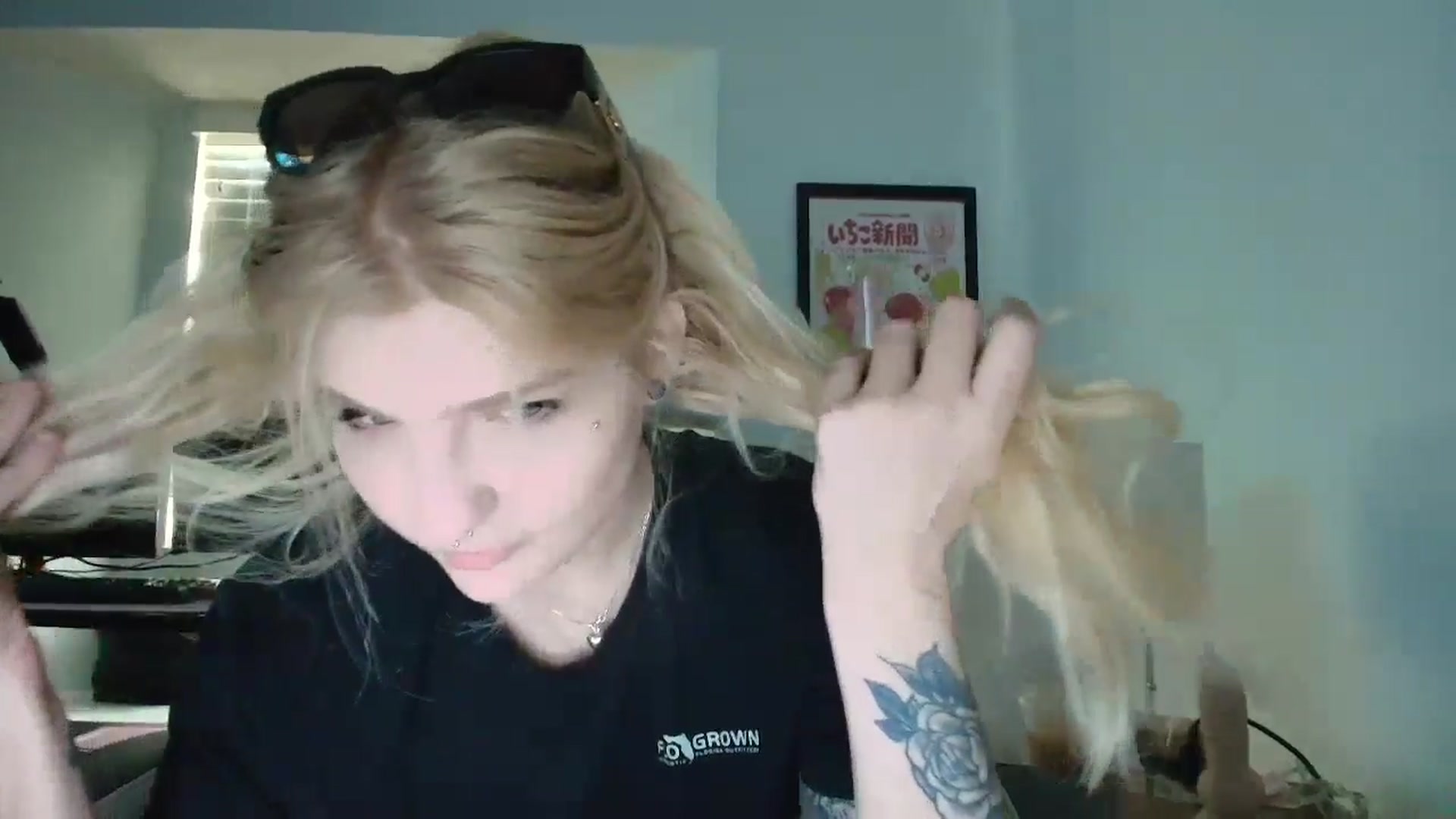 Gallery image thumbnail from DuckChan0's myfreecams stream on, 05/01/2025, 13:13 image 16 of 20