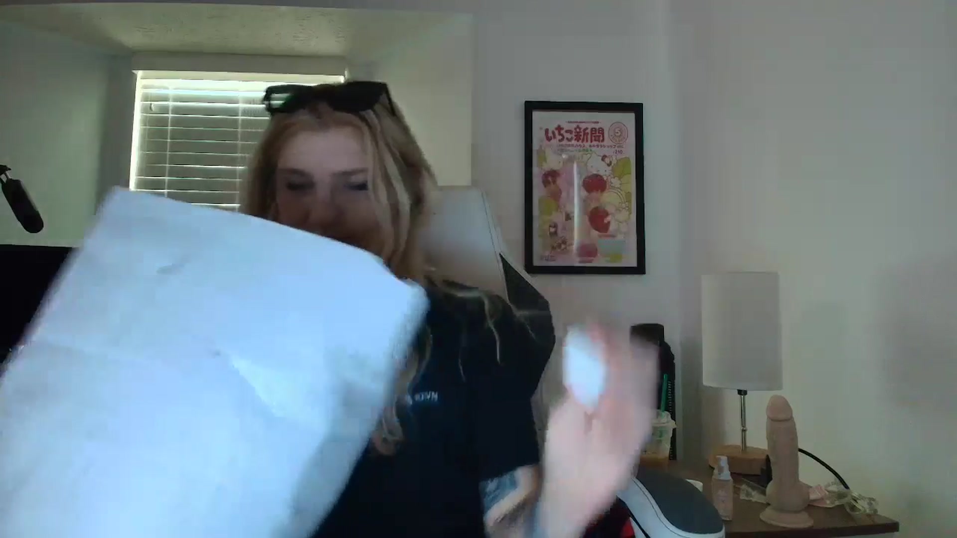 Gallery image thumbnail from DuckChan0's myfreecams stream on, 05/01/2025, 13:53 image 3 of 20