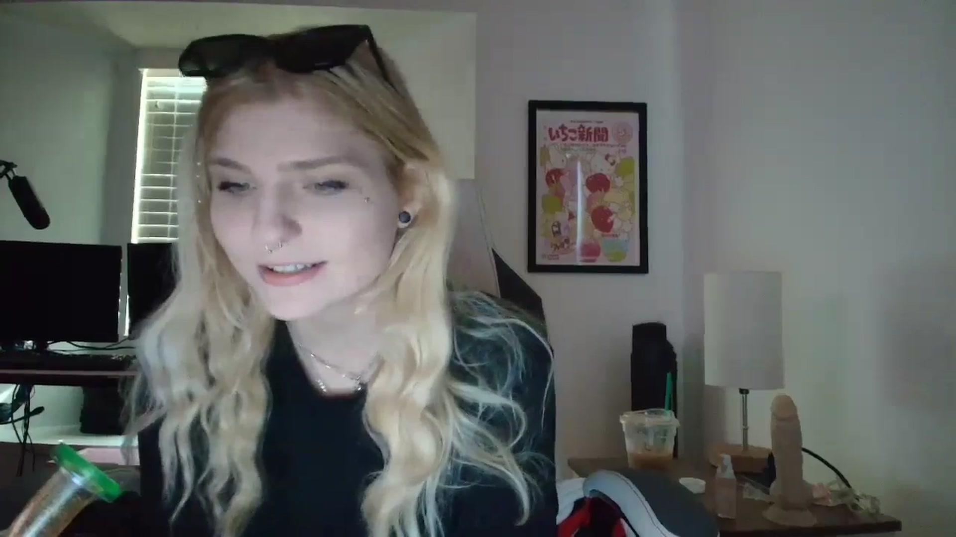 Gallery image thumbnail from DuckChan0's myfreecams stream on, 05/01/2025, 13:53 image 4 of 20