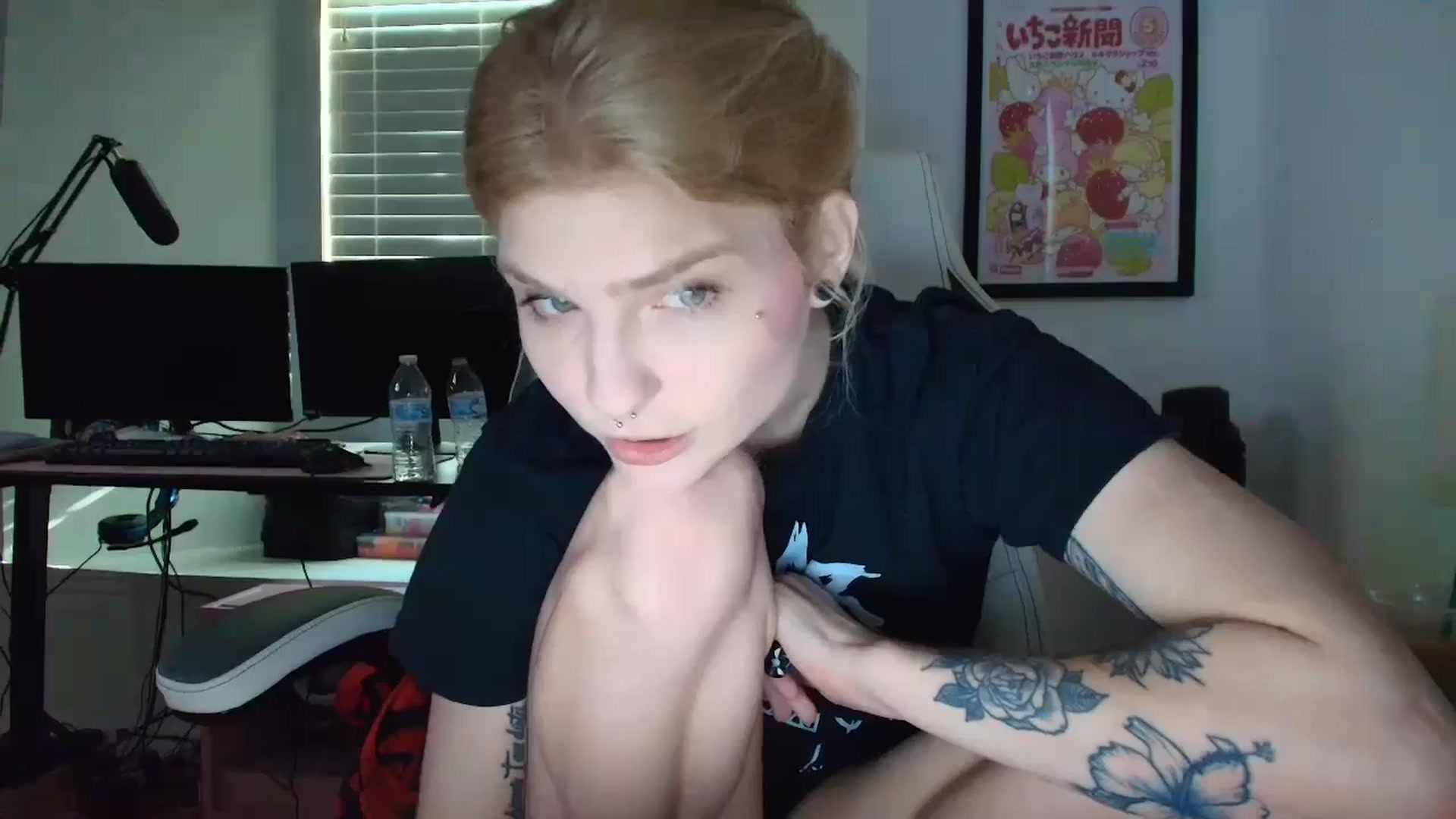 Gallery image thumbnail from DuckChan0's myfreecams stream on, 05/02/2025, 12:59 image 9 of 20