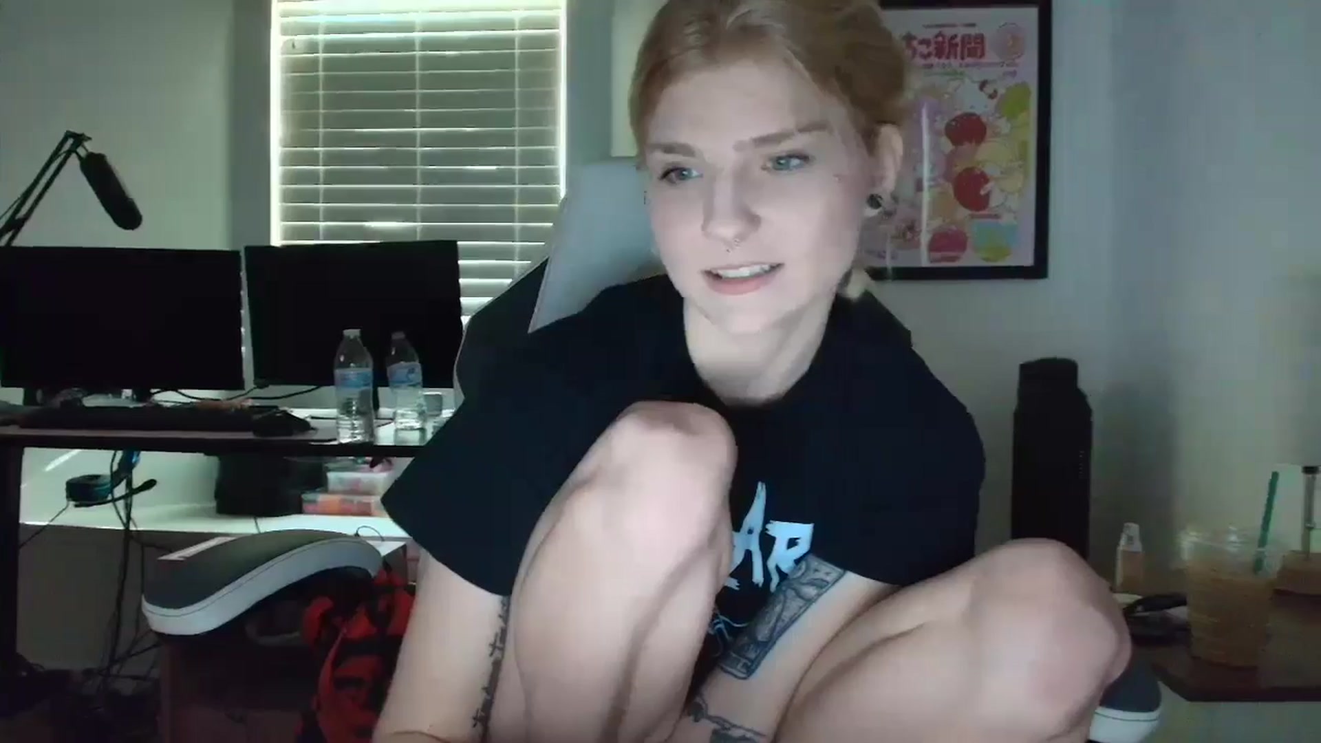 Gallery image thumbnail from DuckChan0's myfreecams stream on, 05/02/2025, 12:59 image 10 of 20