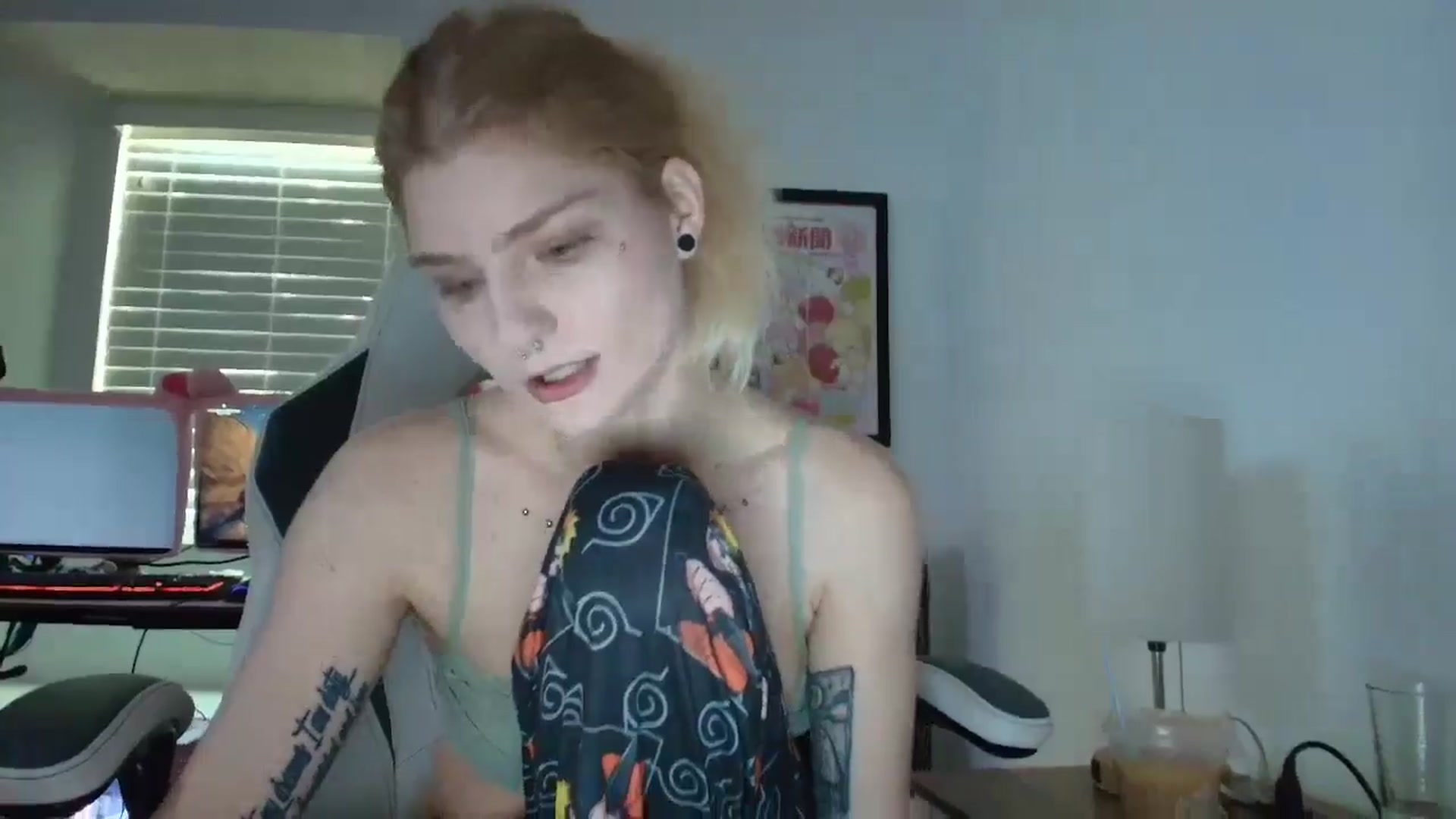Gallery image thumbnail from DuckChan0's myfreecams stream on, 05/05/2025, 13:49 image 3 of 20