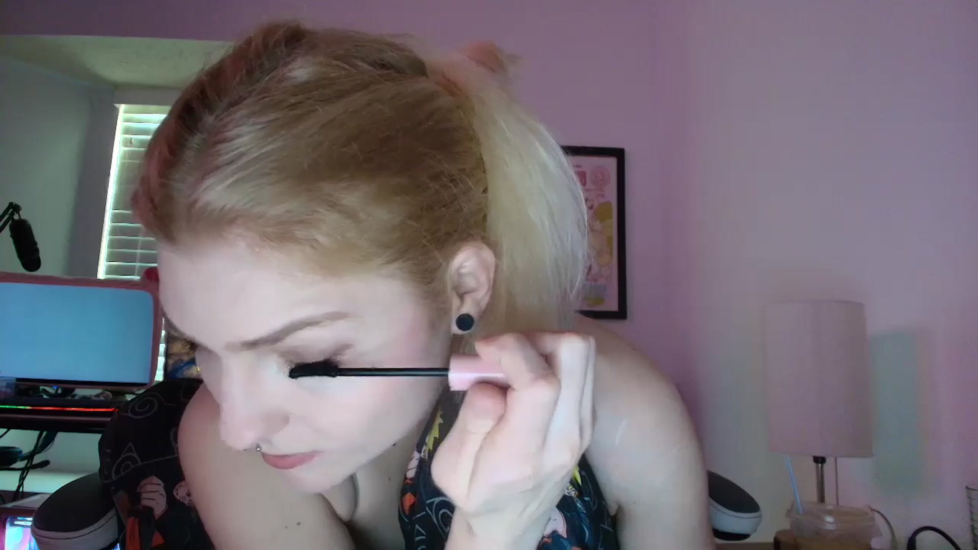 Gallery image thumbnail from DuckChan0's myfreecams stream on, 05/05/2025, 13:49 image 4 of 20