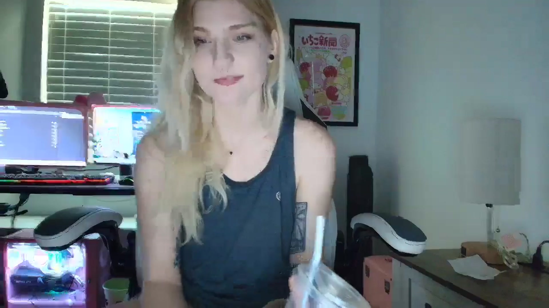 Gallery image thumbnail from DuckChan0's myfreecams stream on, 05/05/2025, 14:52 image 9 of 20