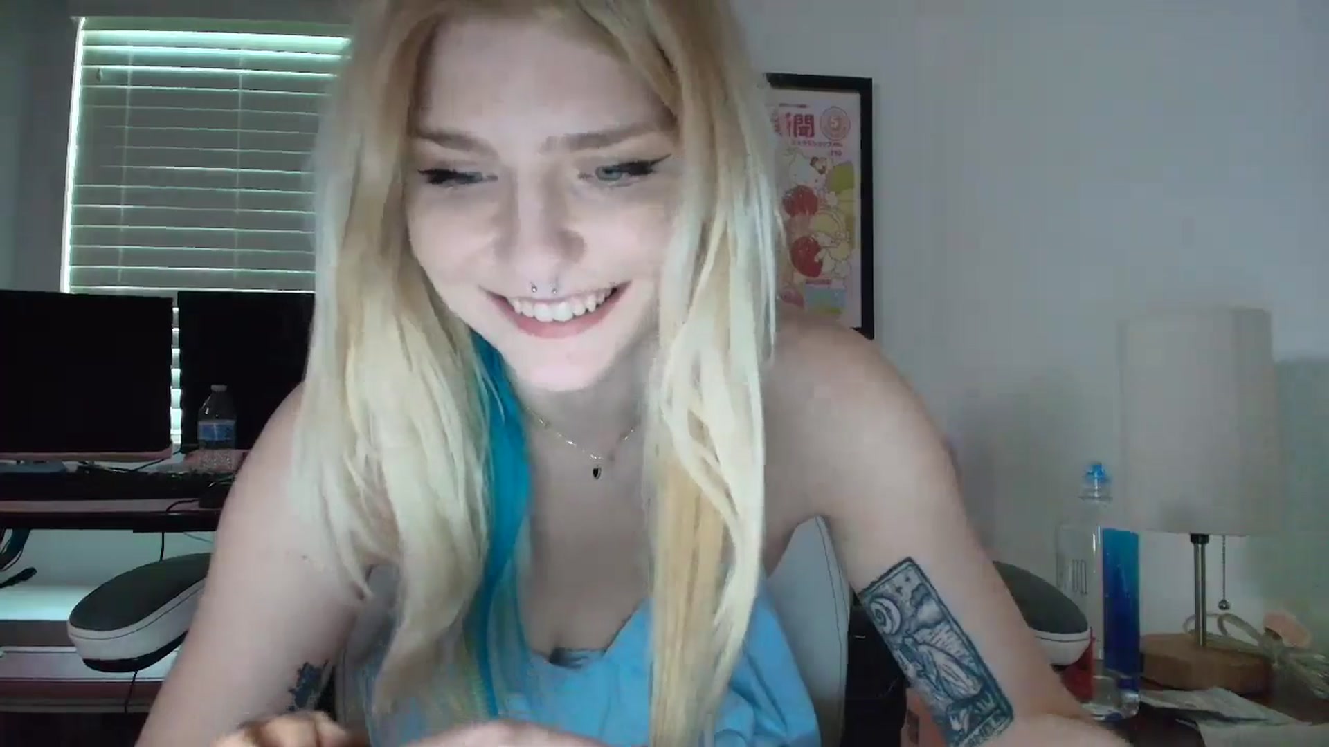 Gallery image thumbnail from DuckChan0's myfreecams stream on, 05/06/2025, 17:12 image 19 of 20