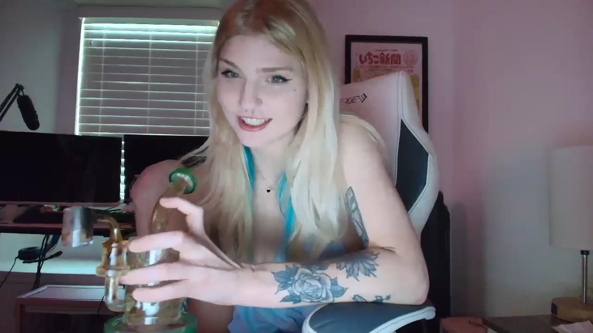 Gallery image thumbnail from DuckChan0's myfreecams stream on, 05/06/2025, 17:12 image 9 of 20