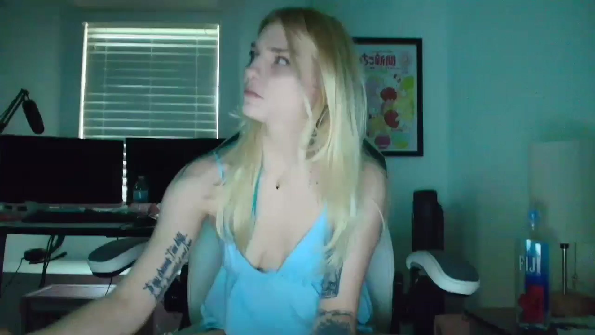 Gallery image thumbnail from DuckChan0's myfreecams stream on, 05/06/2025, 18:06 image 1 of 20