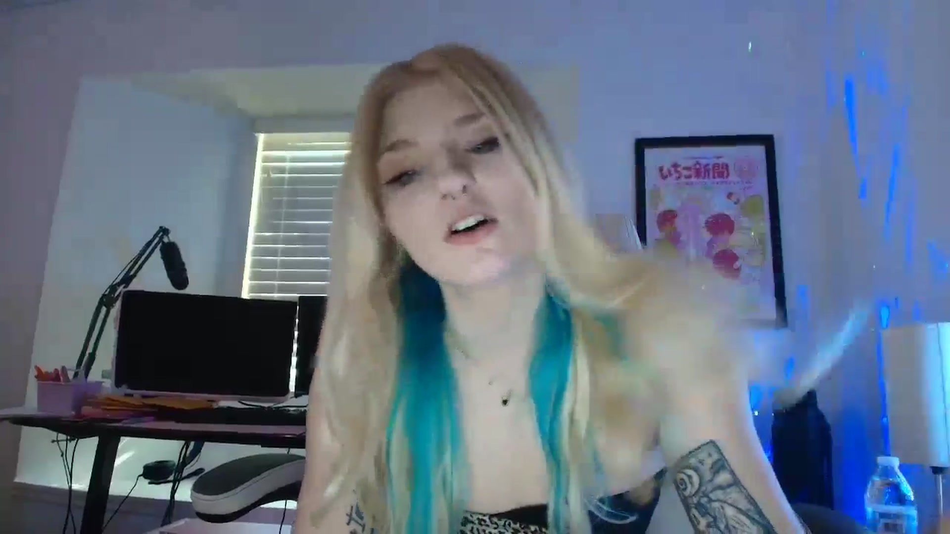 Gallery image thumbnail from DuckChan0's myfreecams stream on, 05/07/2025, 15:01 image 3 of 20