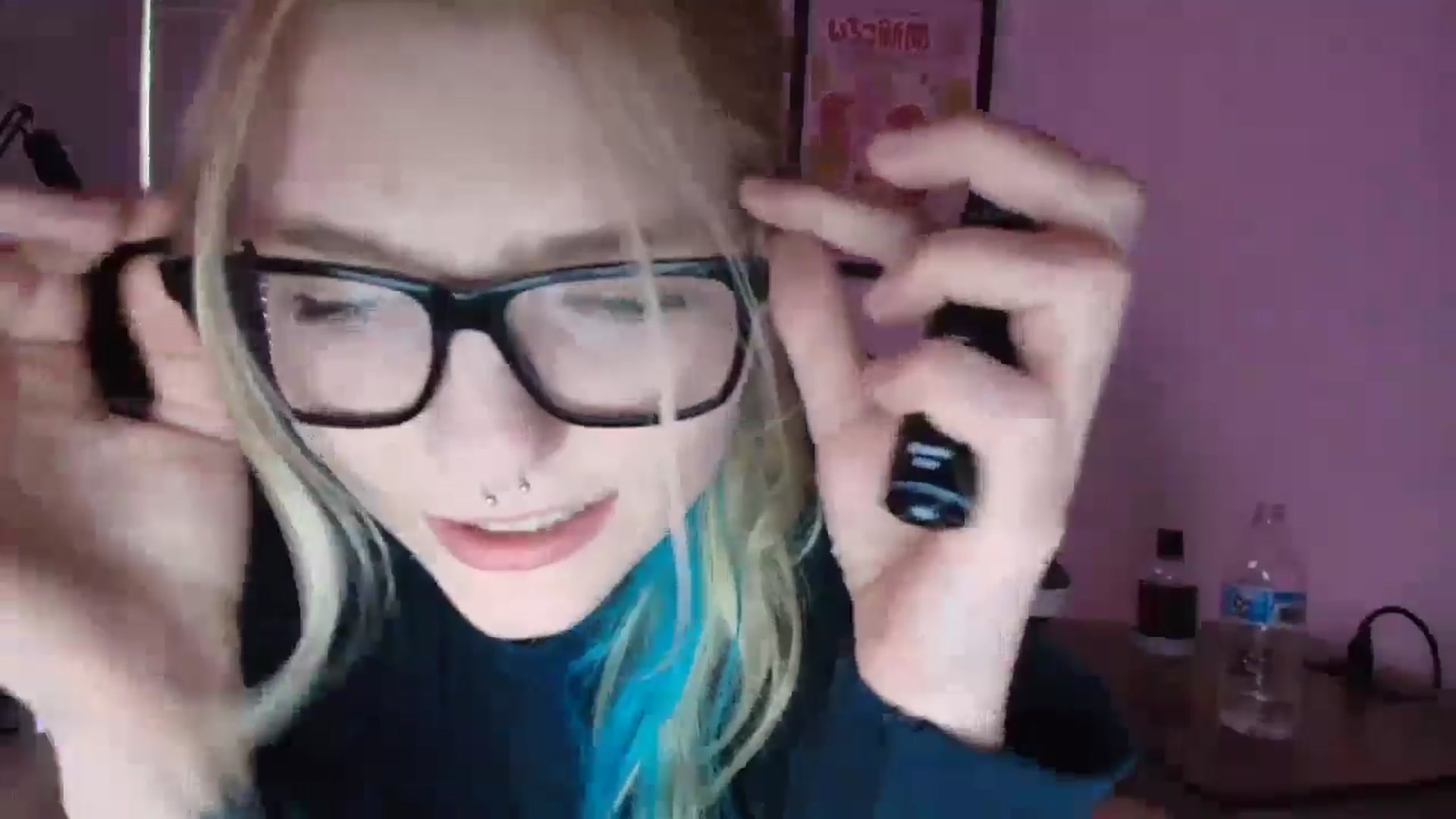 Gallery image thumbnail from DuckChan0's myfreecams stream on, 05/09/2025, 24:01 image 4 of 20