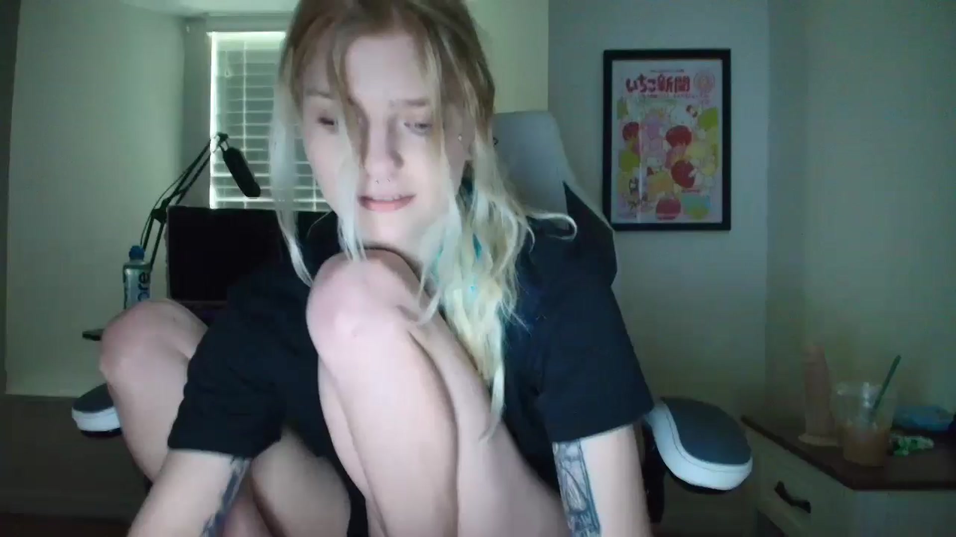Gallery image thumbnail from DuckChan0's myfreecams stream on, 05/11/2025, 15:21 image 1 of 20
