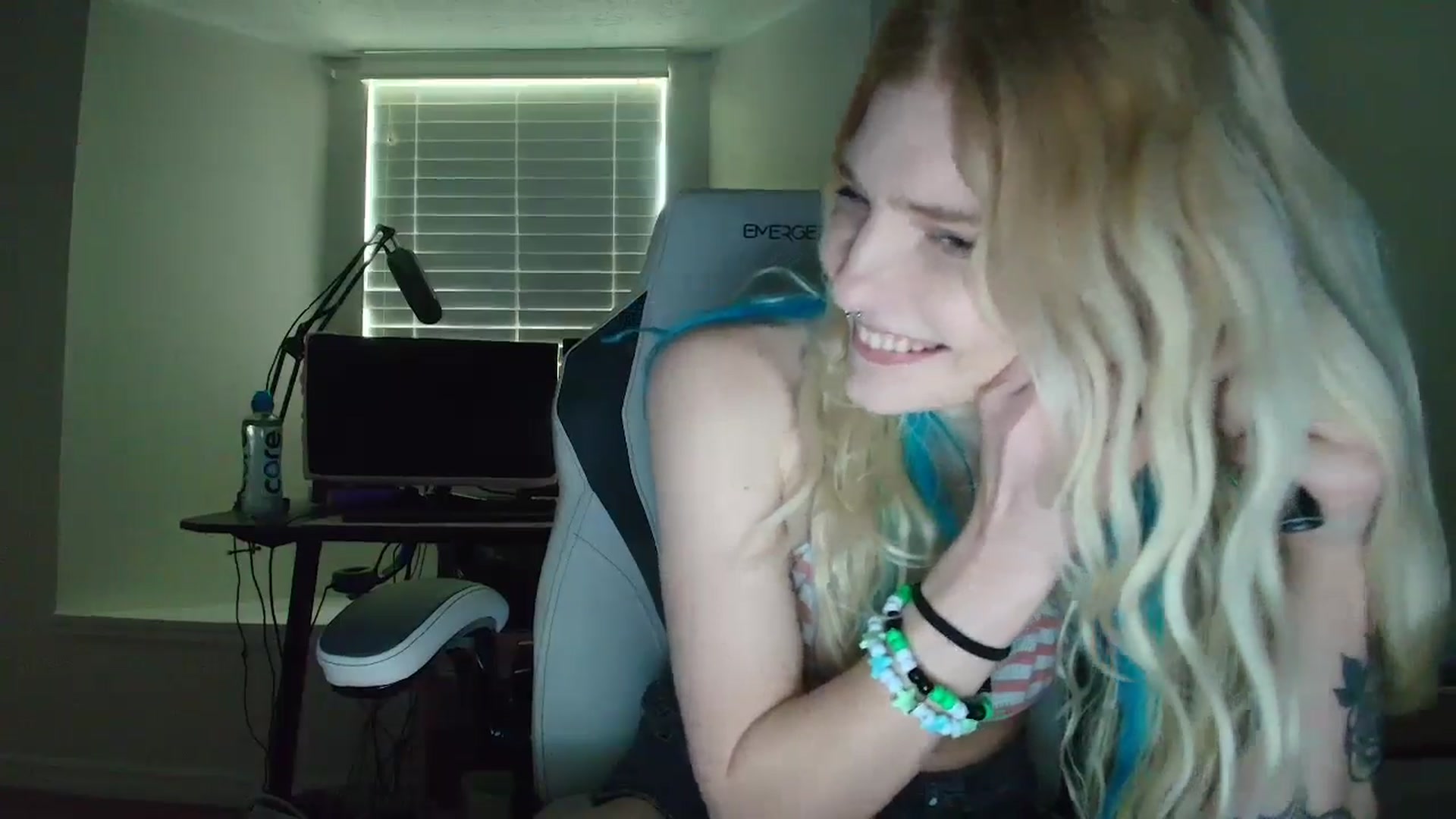 Gallery image thumbnail from DuckChan0's myfreecams stream on, 05/11/2025, 16:29 image 7 of 20