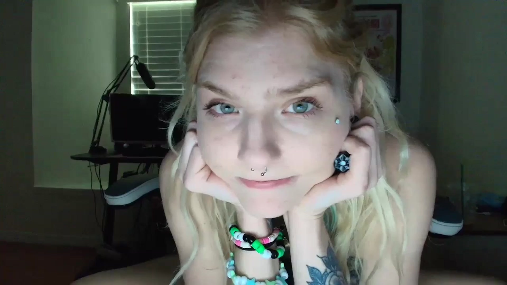 Gallery image thumbnail from DuckChan0's myfreecams stream on, 05/11/2025, 16:57 image 7 of 20