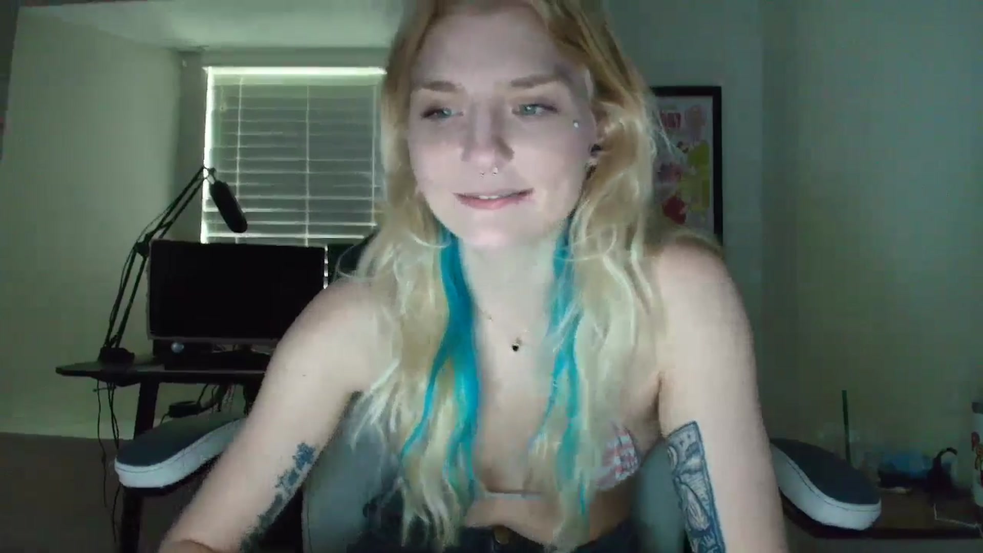 Gallery image thumbnail from DuckChan0's myfreecams stream on, 05/11/2025, 17:29 image 19 of 20