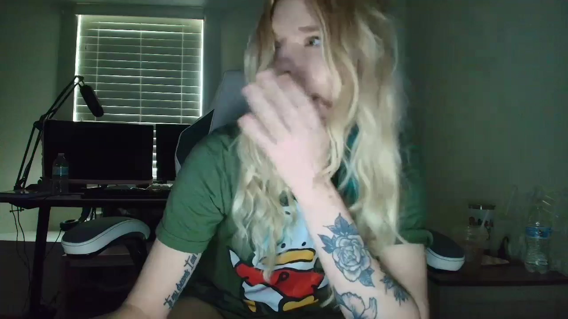 Gallery image thumbnail from DuckChan0's myfreecams stream on, 05/13/2025, 13:56 image 7 of 20