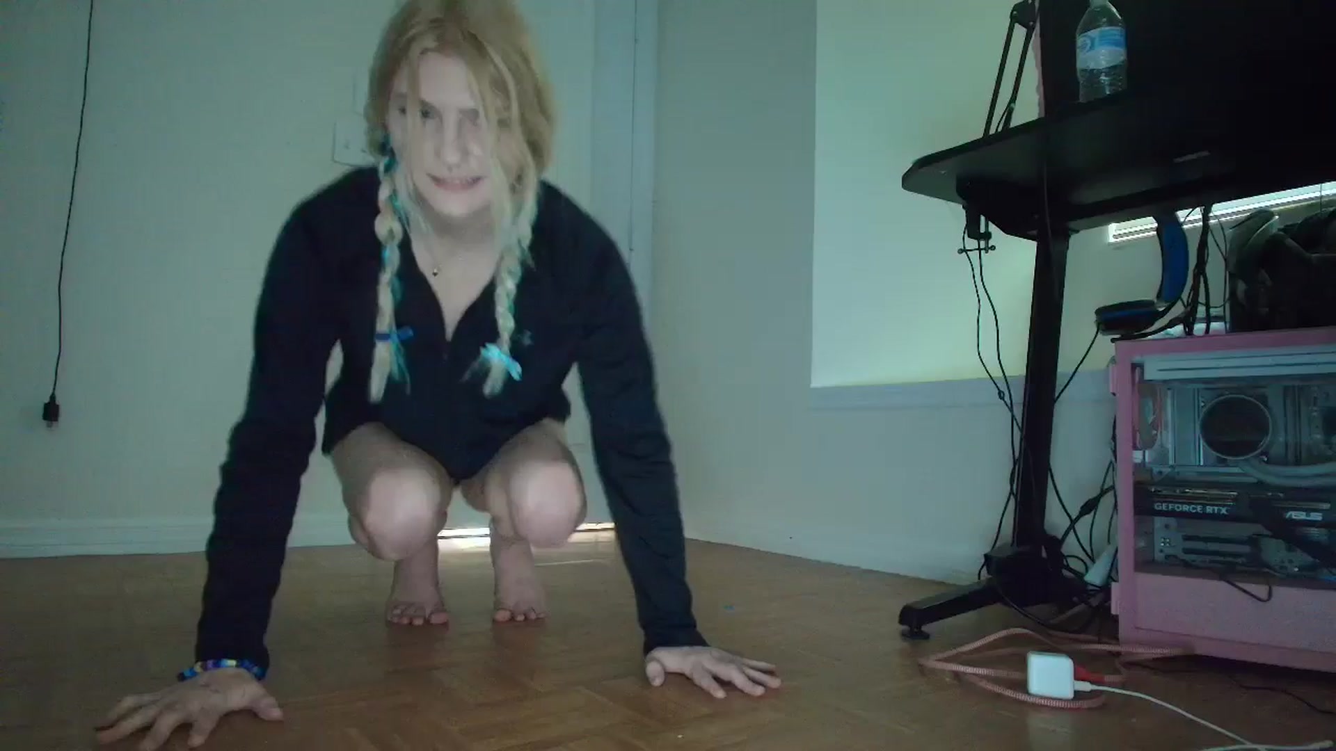Gallery image thumbnail from DuckChan0's myfreecams stream on, 05/13/2025, 15:31 image 8 of 20