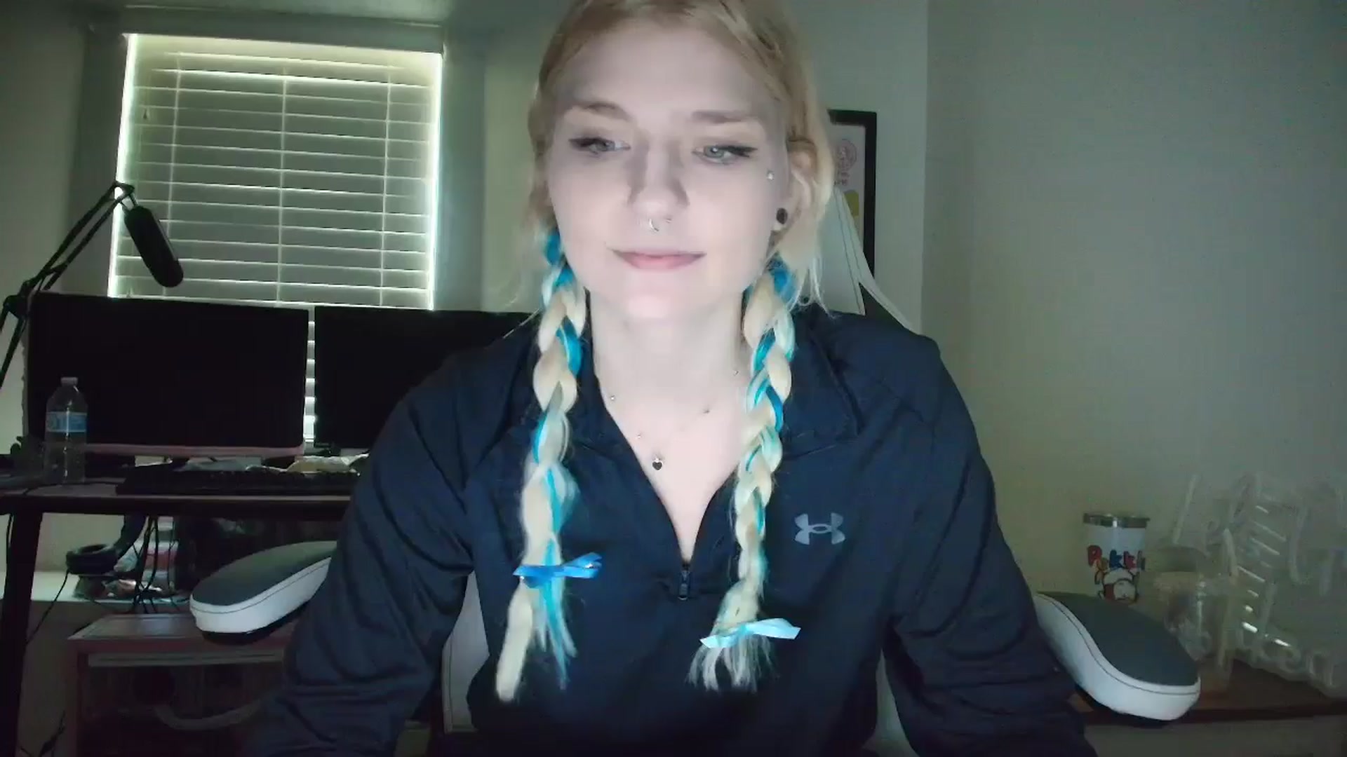 Gallery image thumbnail from DuckChan0's myfreecams stream on, 05/13/2025, 16:03 image 1 of 20