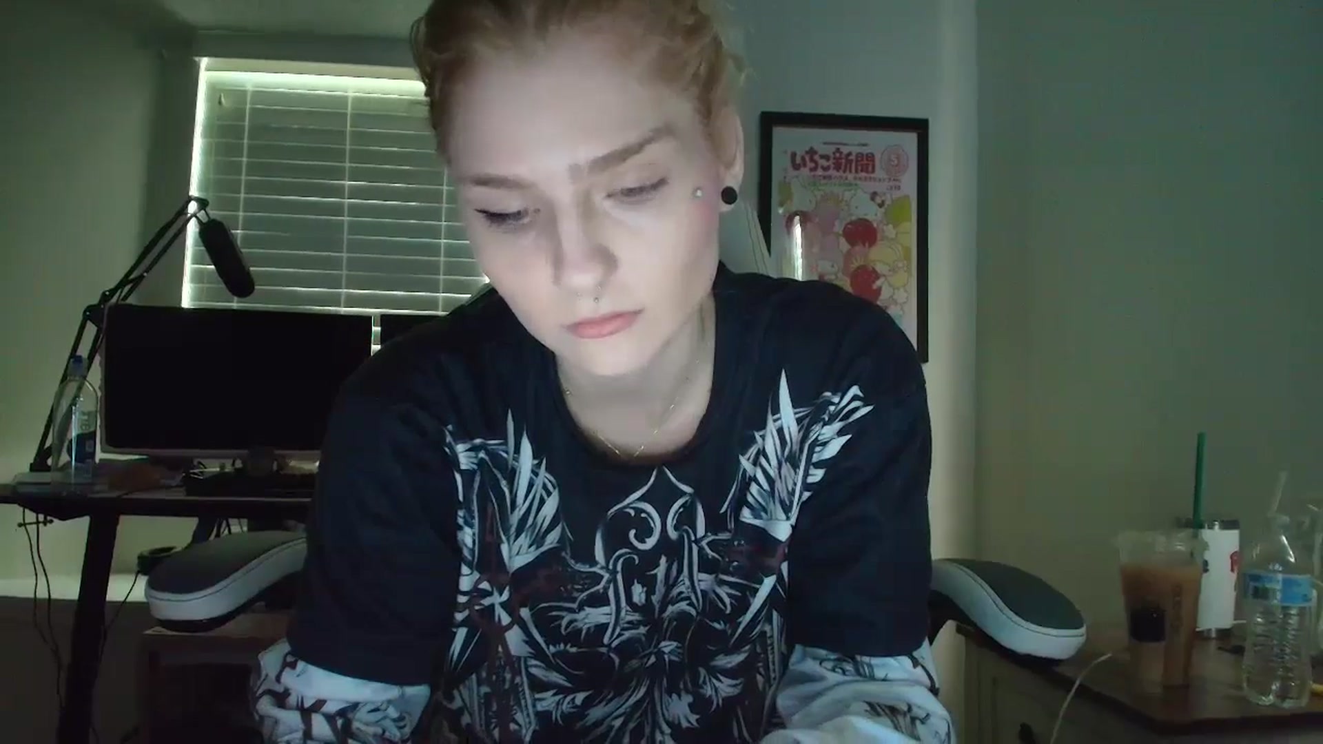Gallery image thumbnail from DuckChan0's myfreecams stream on, 05/14/2025, 12:43 image 2 of 20